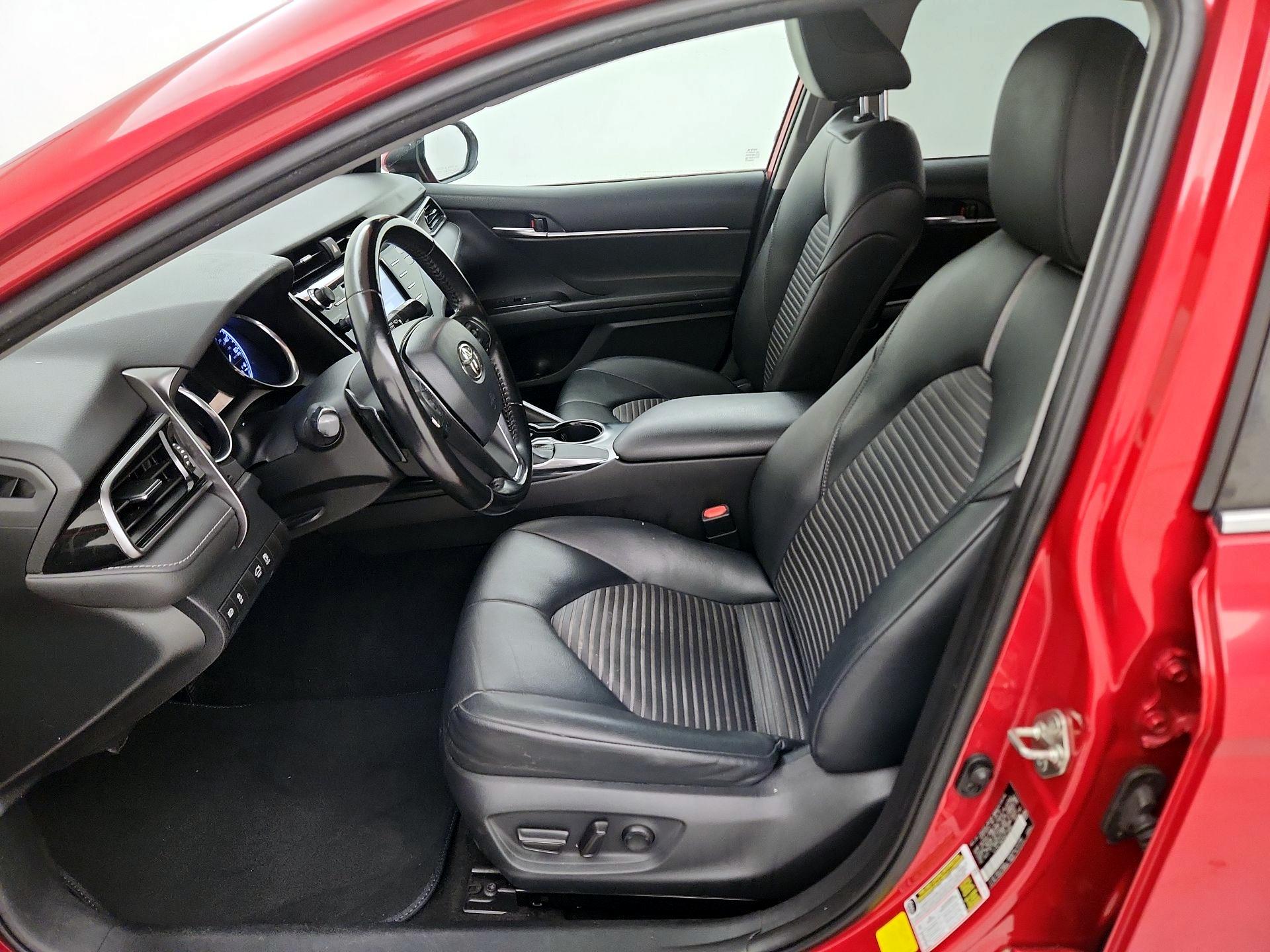 Thumbnail: 2019 Toyota Camry - 11