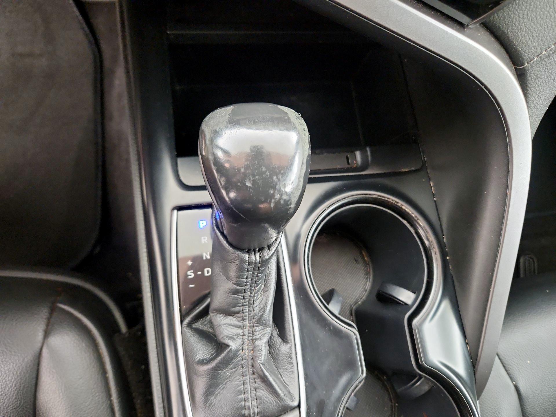 Thumbnail: 2019 Toyota Camry - 17