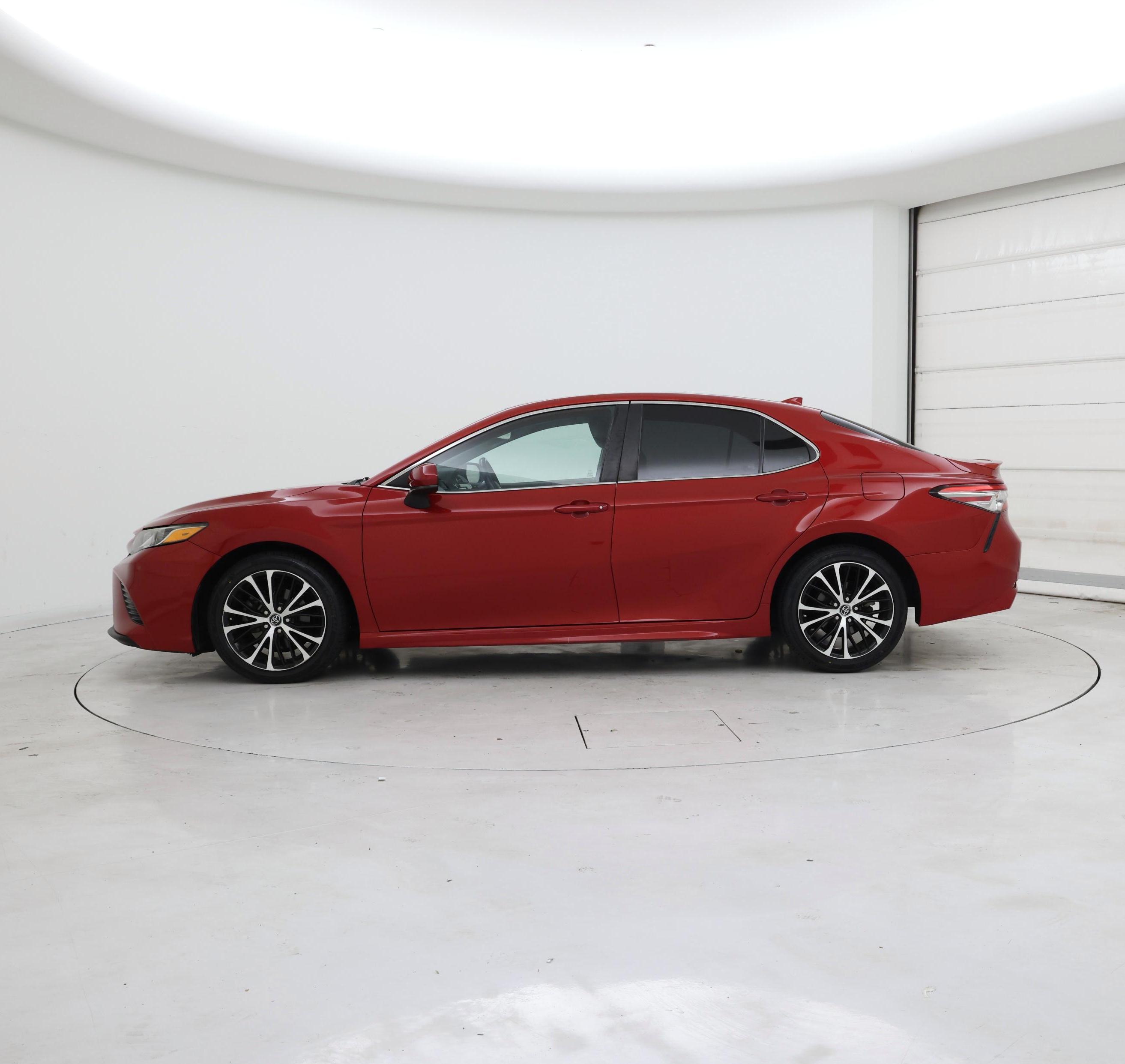 Thumbnail: 2019 Toyota Camry - 3