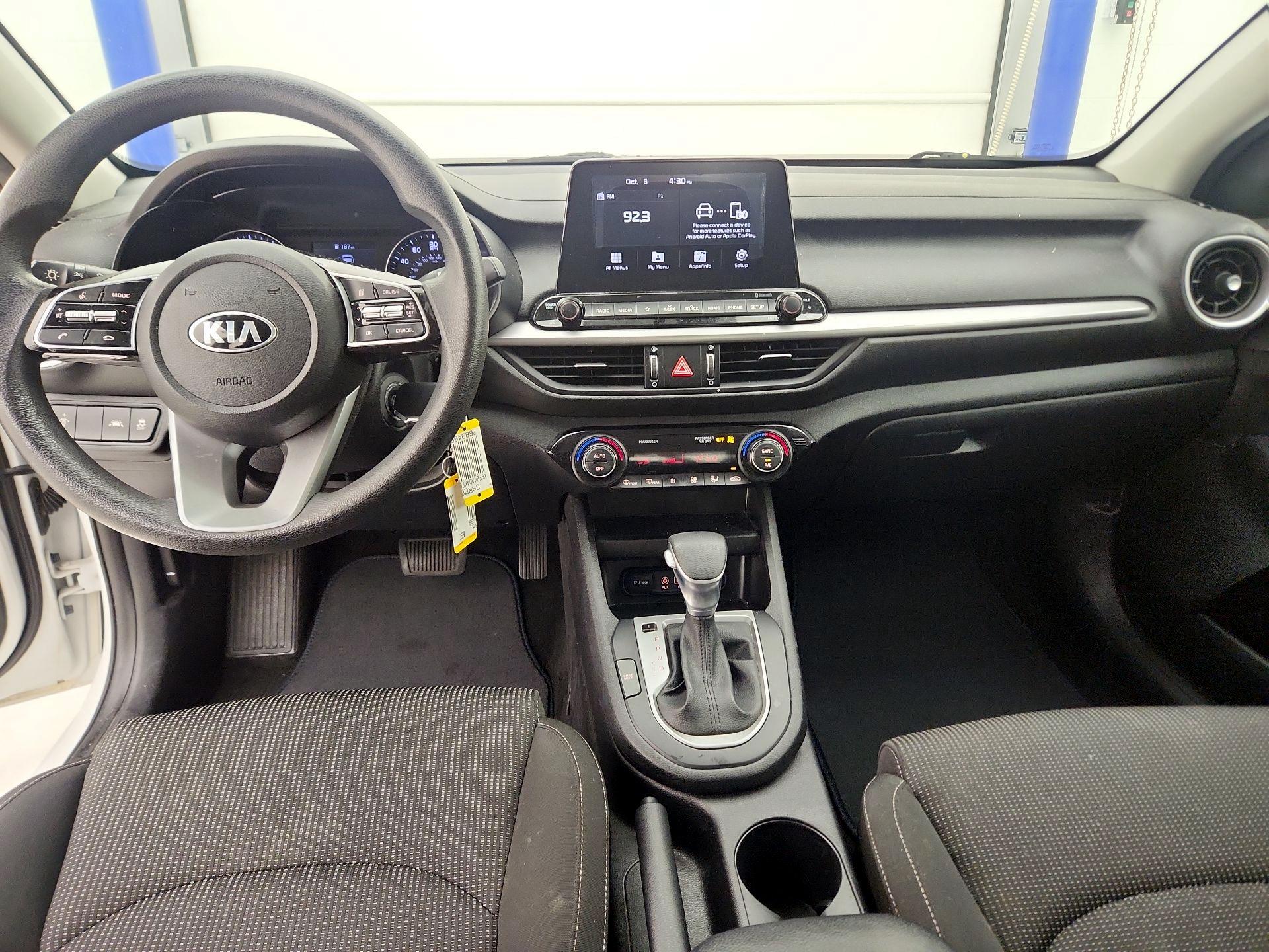 Thumbnail: 2019 Kia Forte - 9