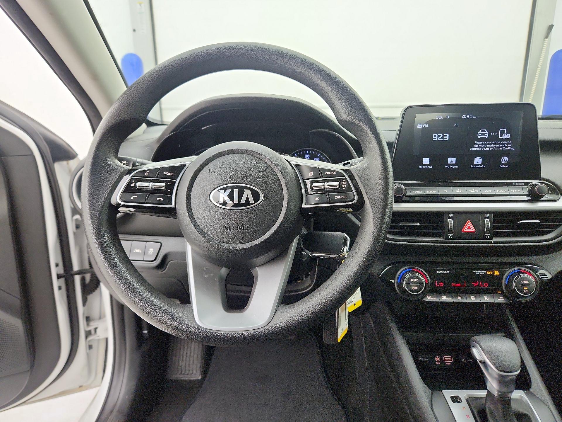 Thumbnail: 2019 Kia Forte - 10