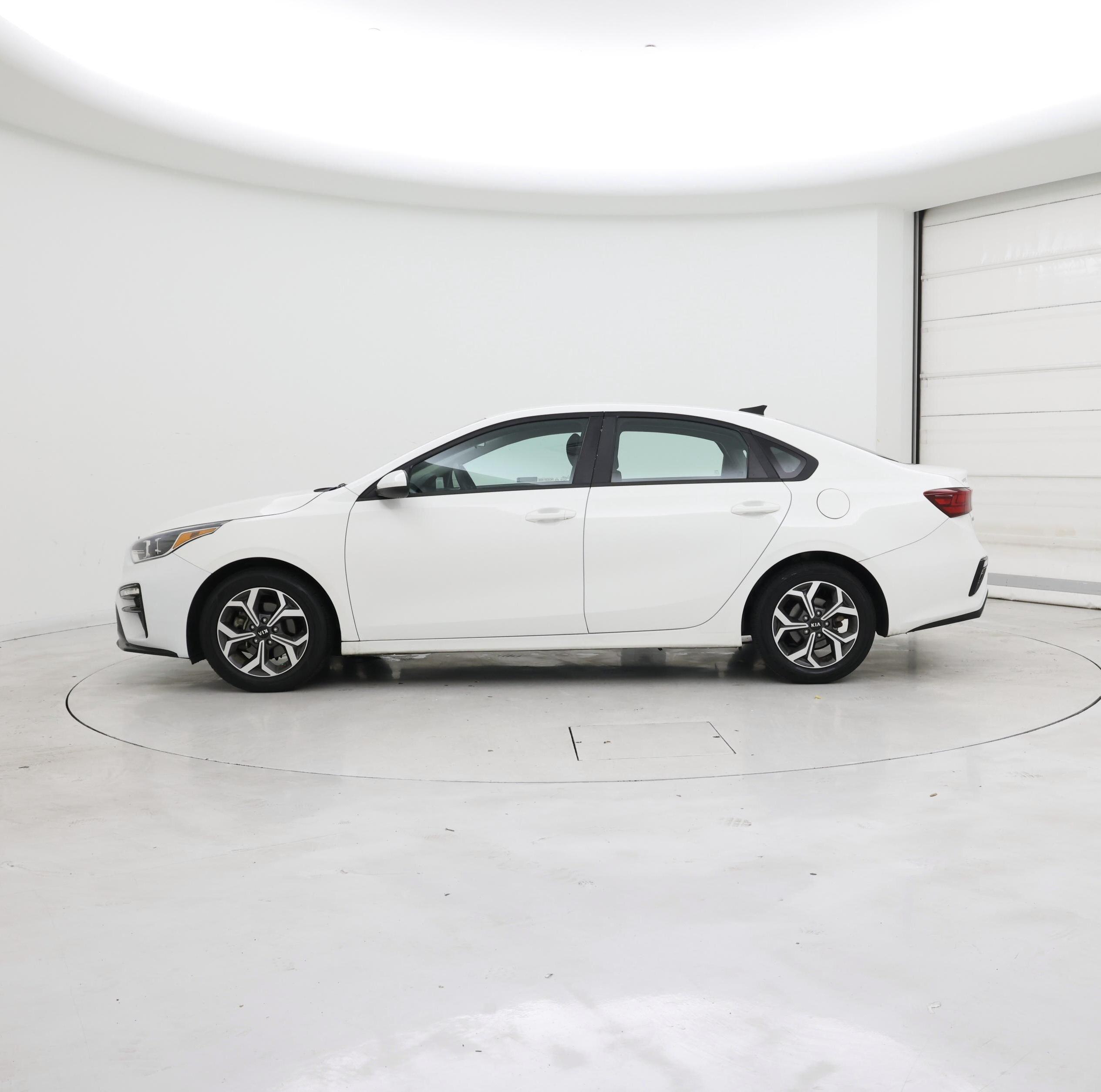 Thumbnail: 2019 Kia Forte - 3
