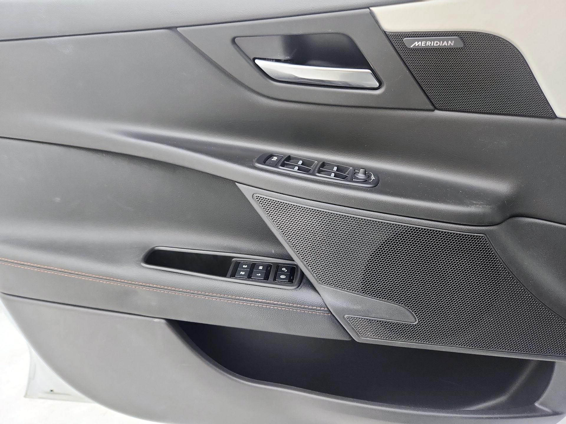 Thumbnail: 2019 Jaguar XE - 12
