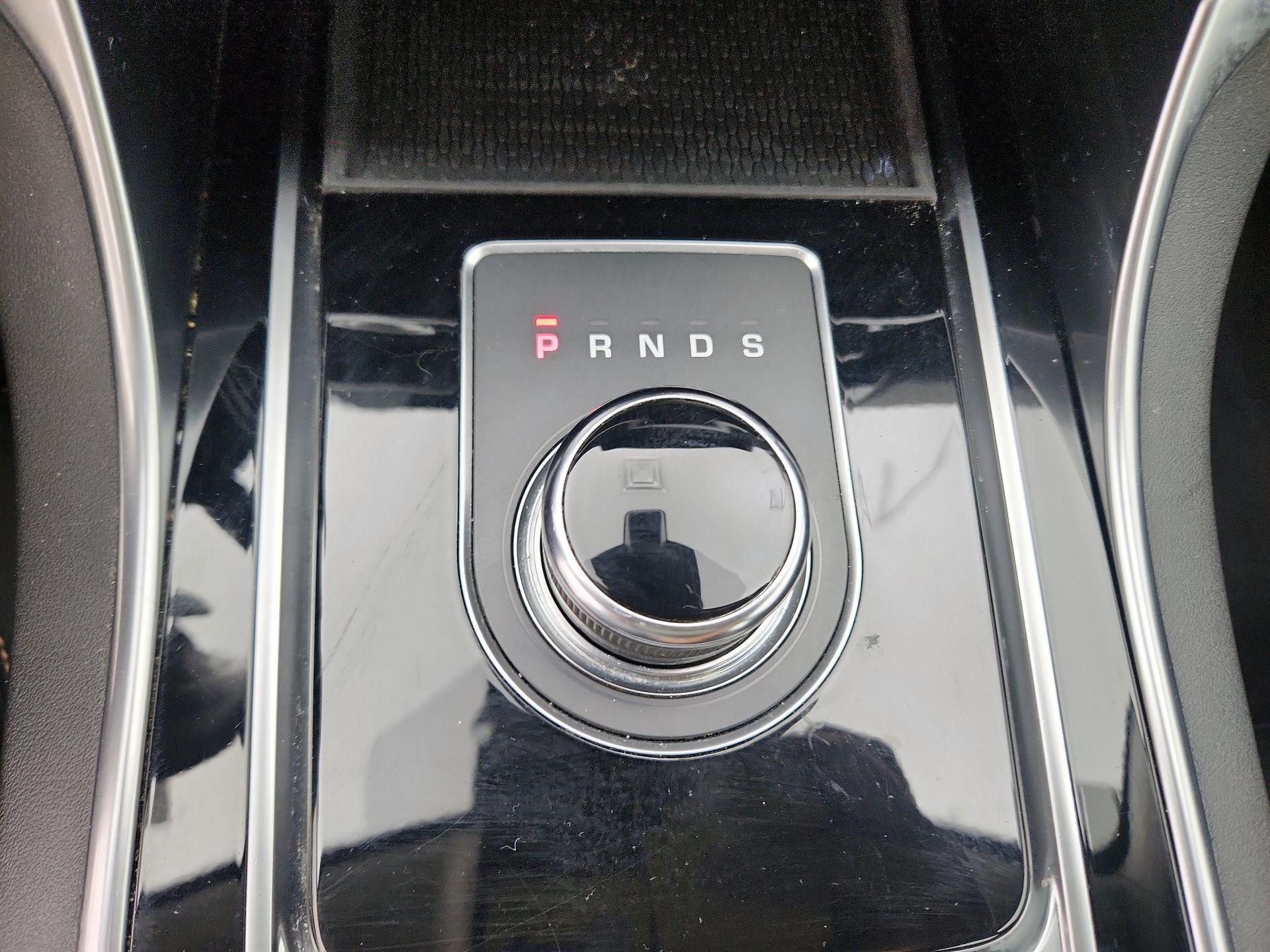 Thumbnail: 2019 Jaguar XE - 17
