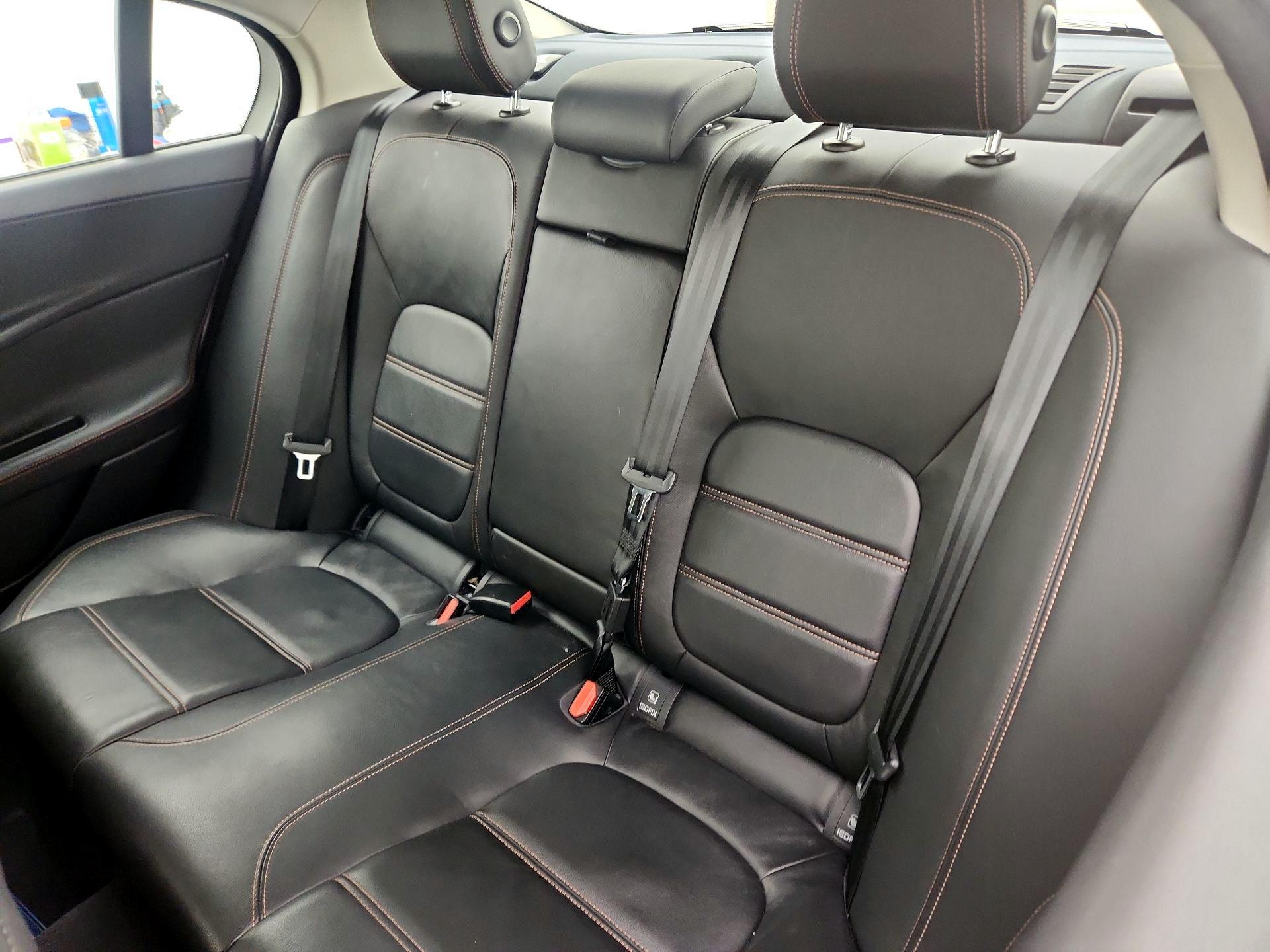 Thumbnail: 2019 Jaguar XE - 19