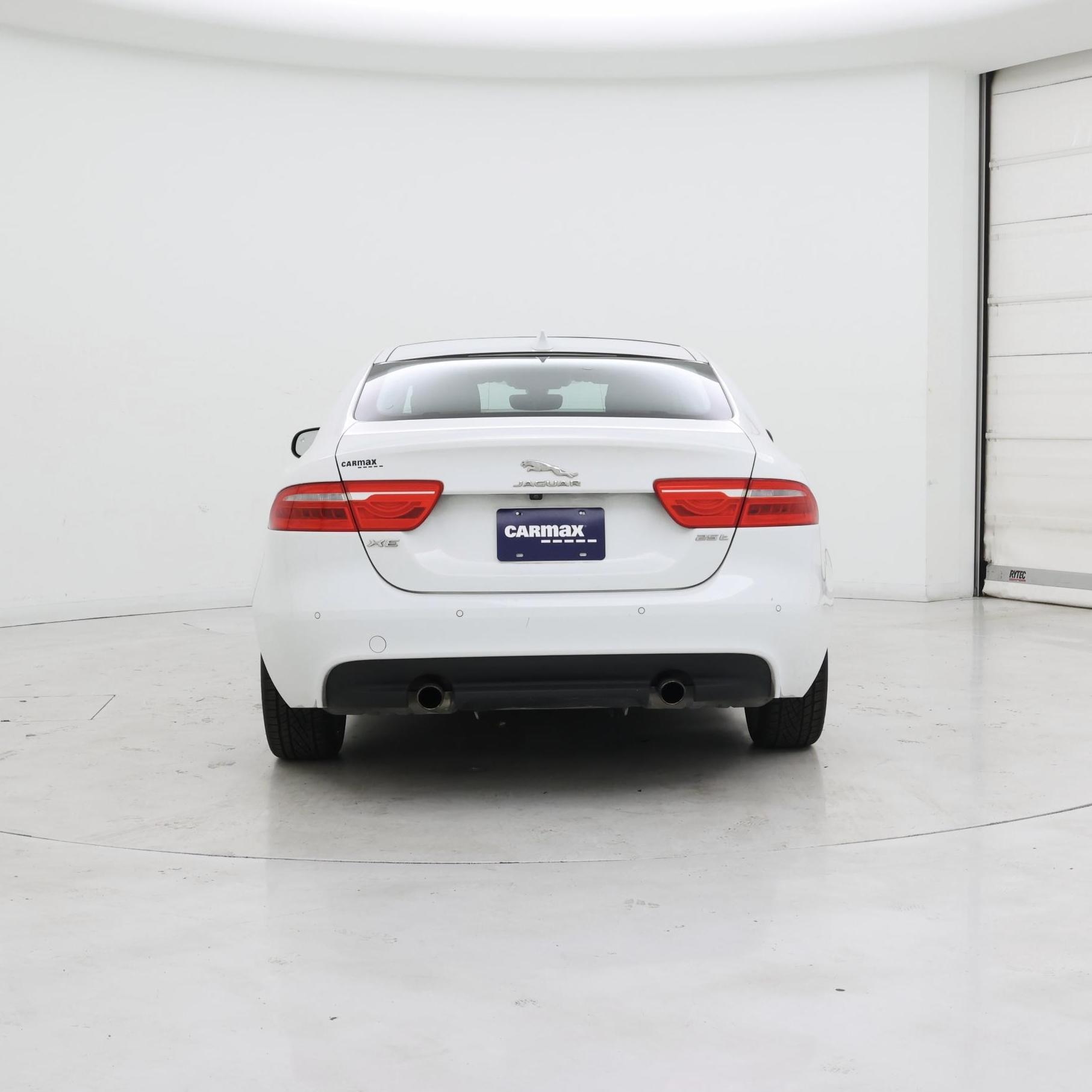Thumbnail: 2019 Jaguar XE - 6
