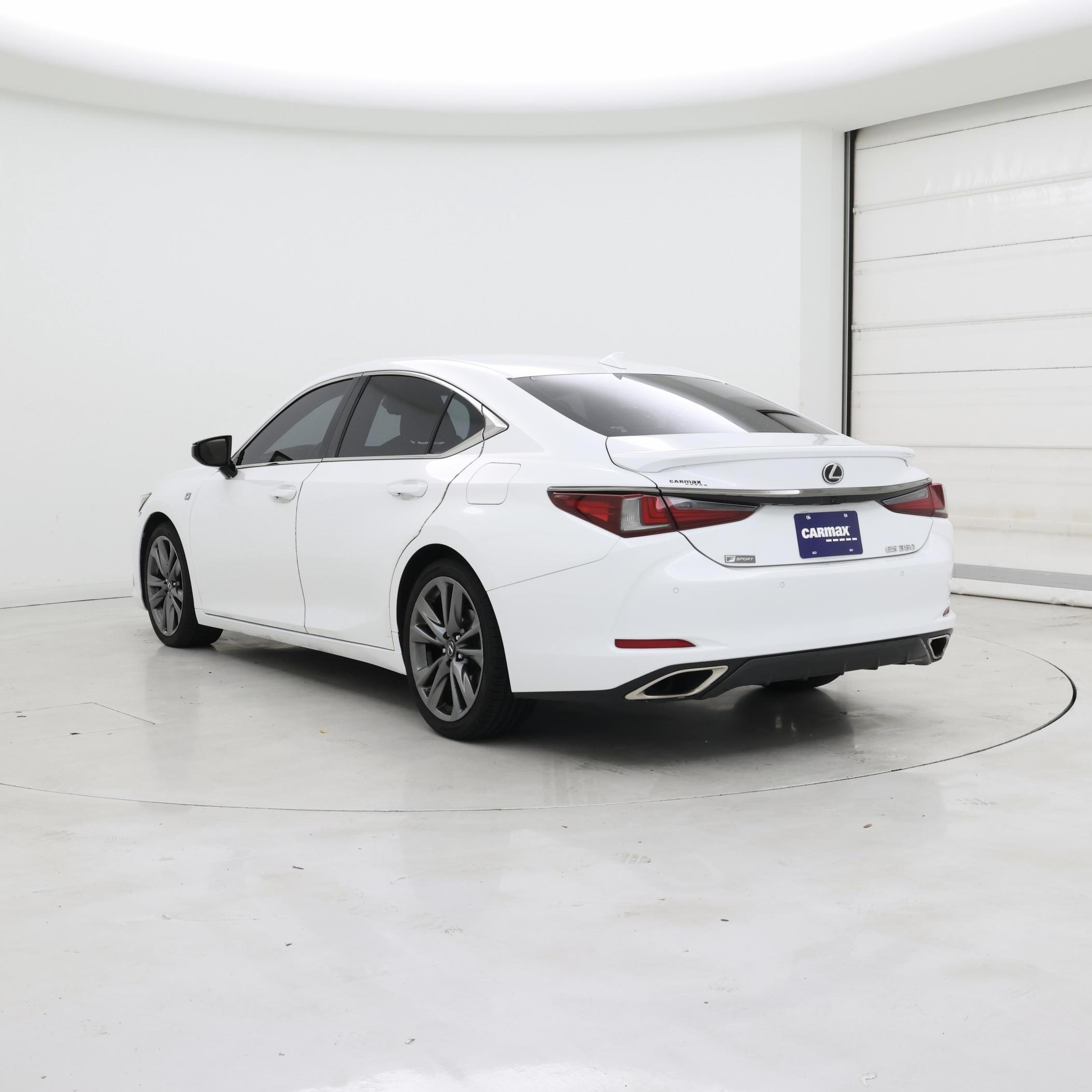 Thumbnail: 2021 Lexus ES - 2