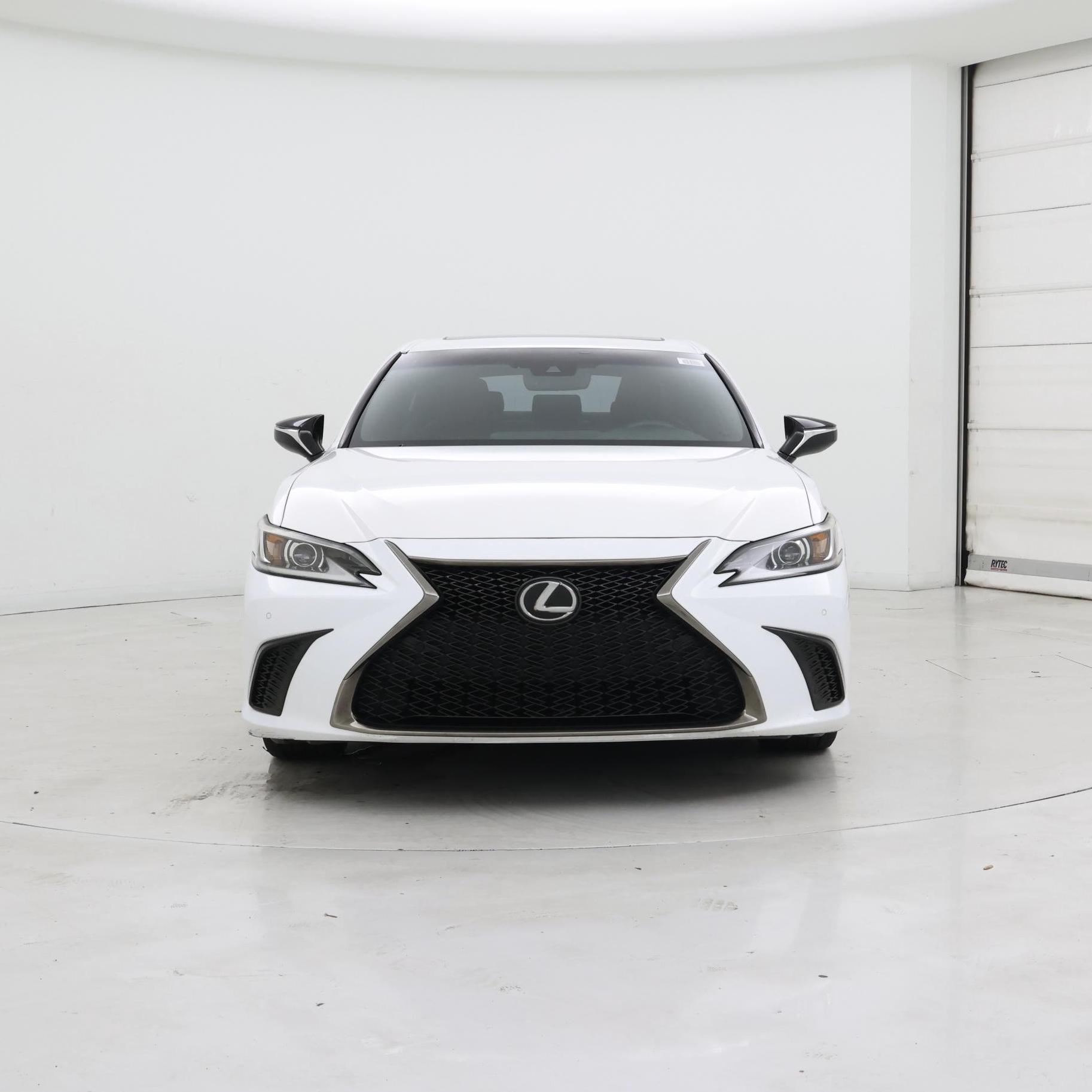 Thumbnail: 2021 Lexus ES - 5