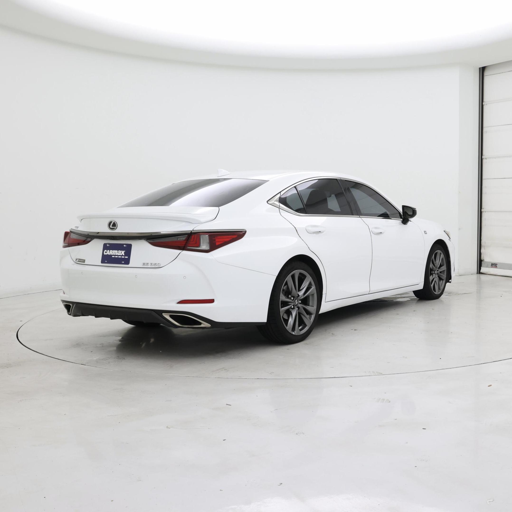 Thumbnail: 2021 Lexus ES - 8