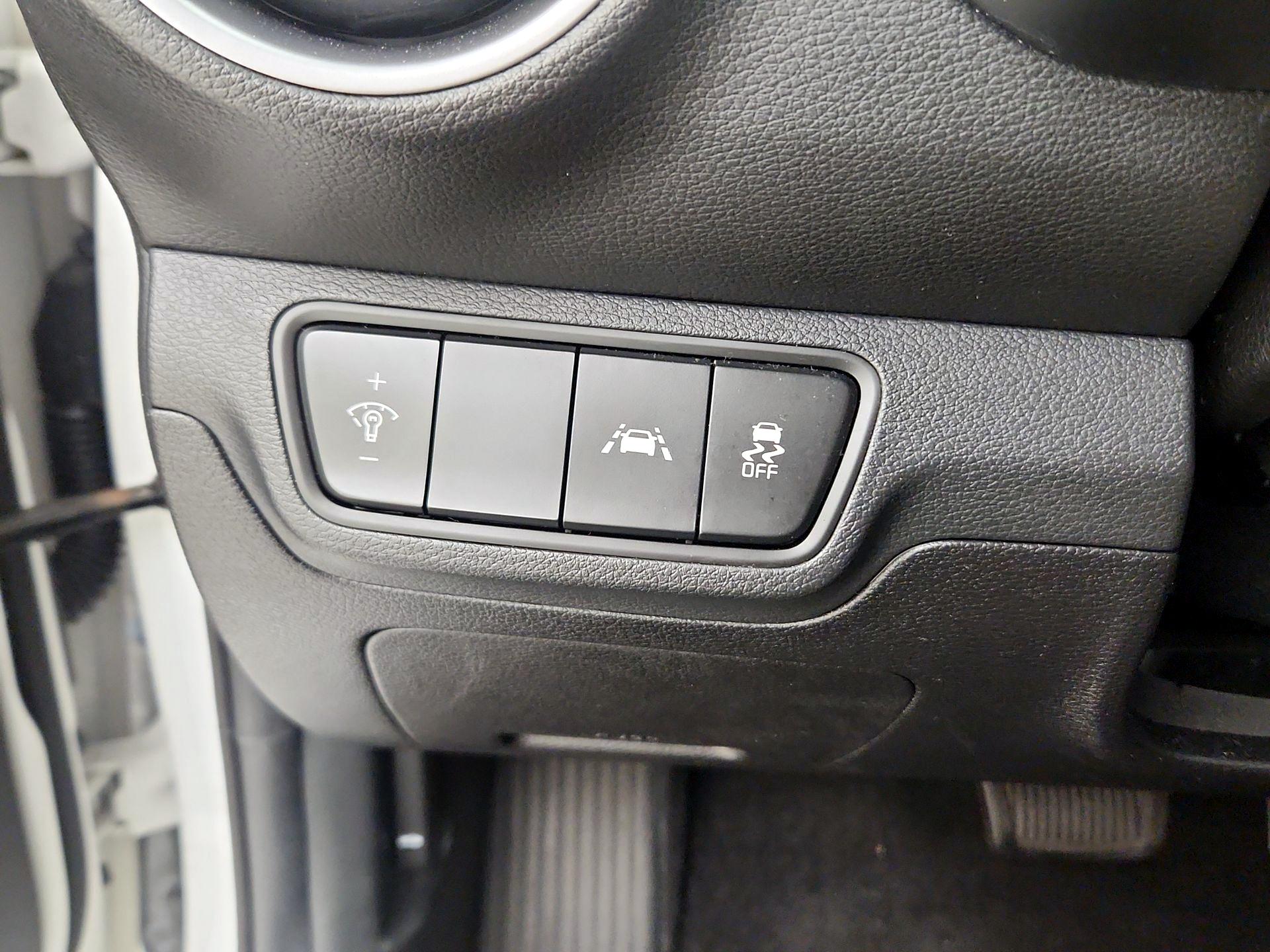 Thumbnail: 2019 Kia Forte - 13