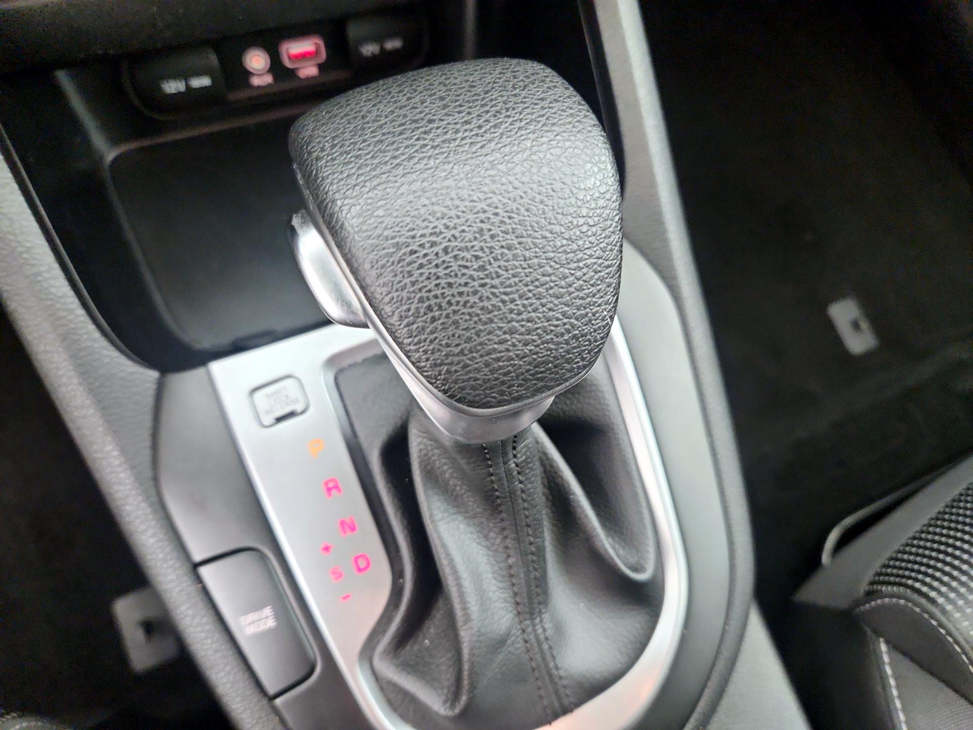 Thumbnail: 2019 Kia Forte - 17