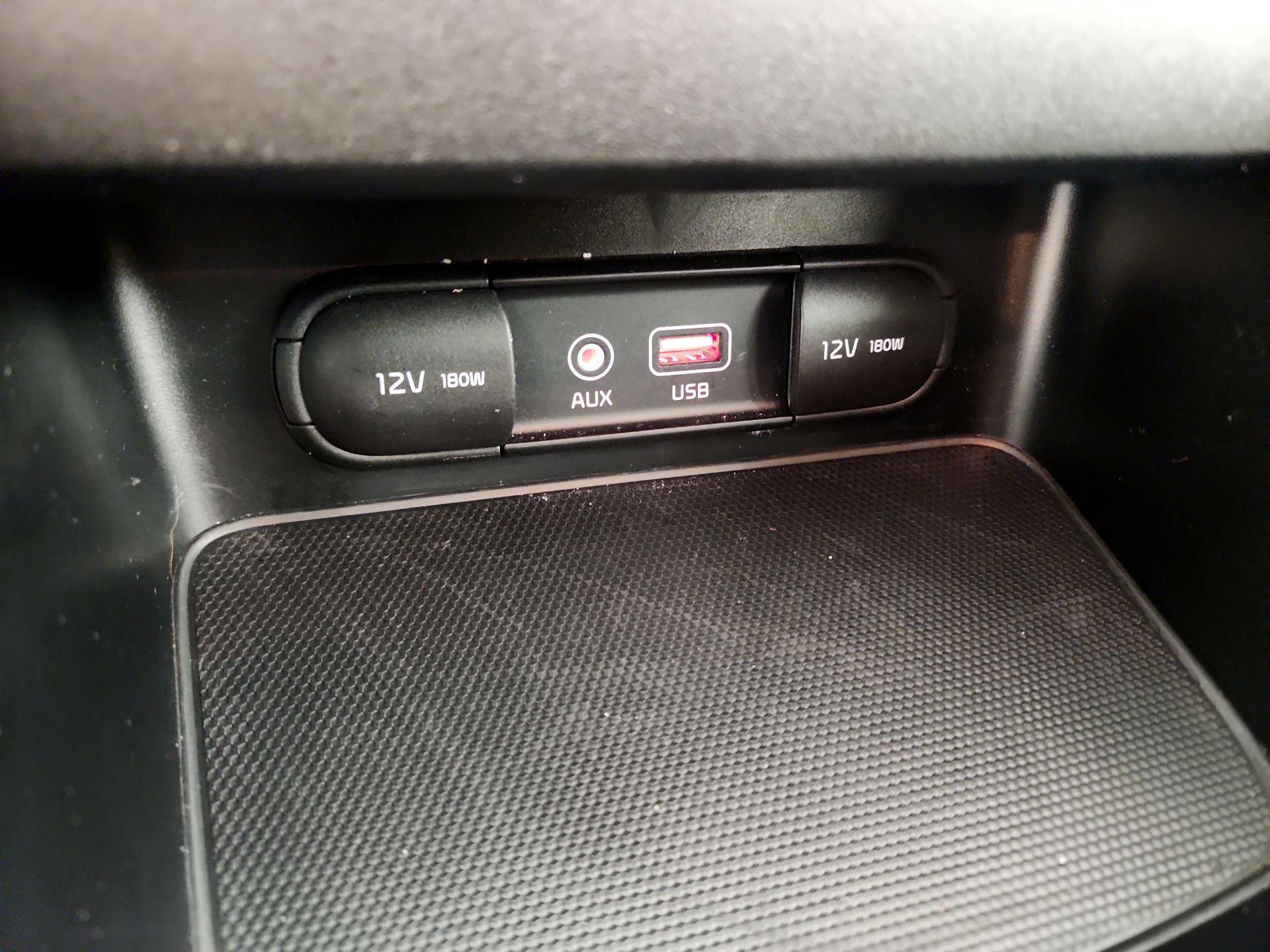 Thumbnail: 2019 Kia Forte - 18