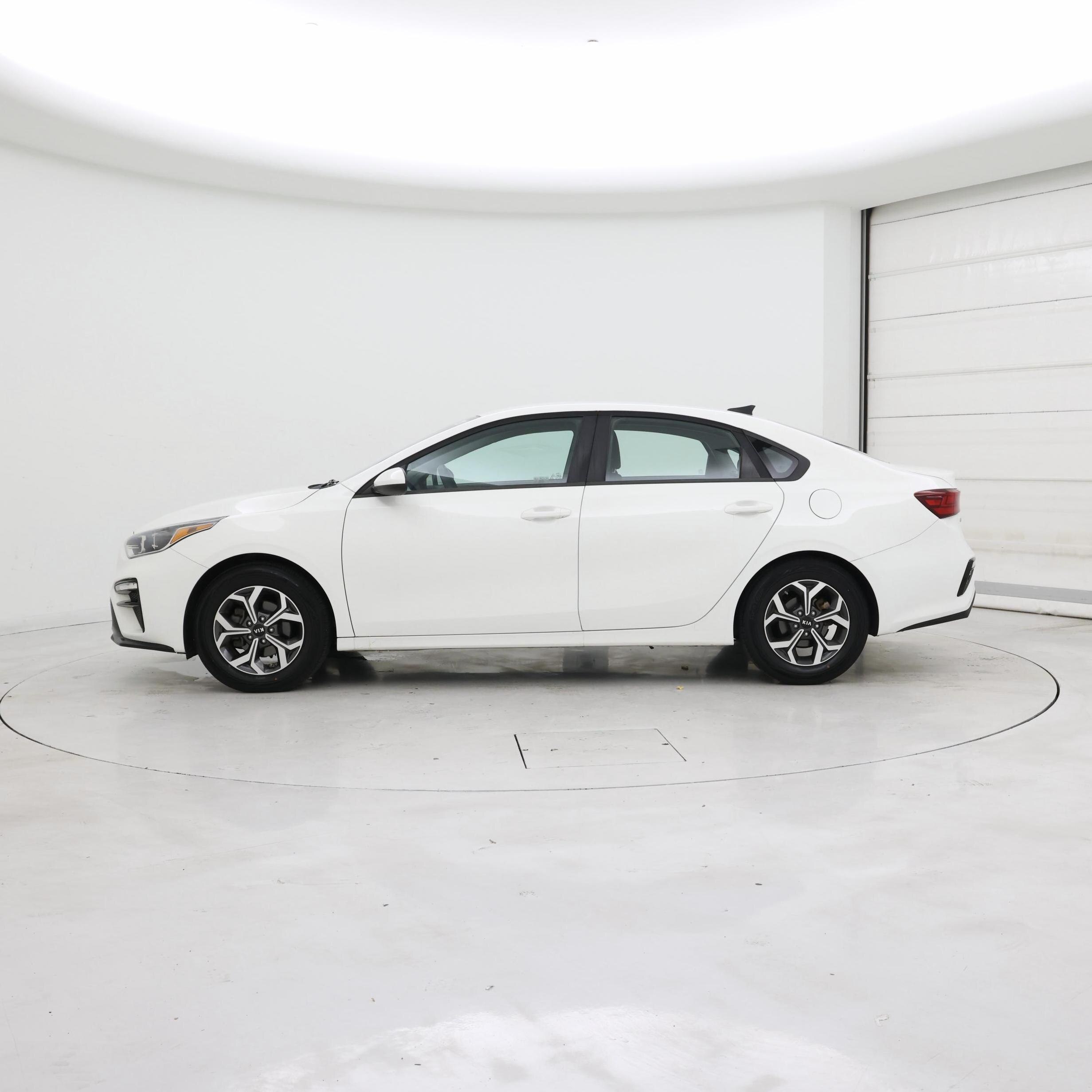 Thumbnail: 2019 Kia Forte - 3