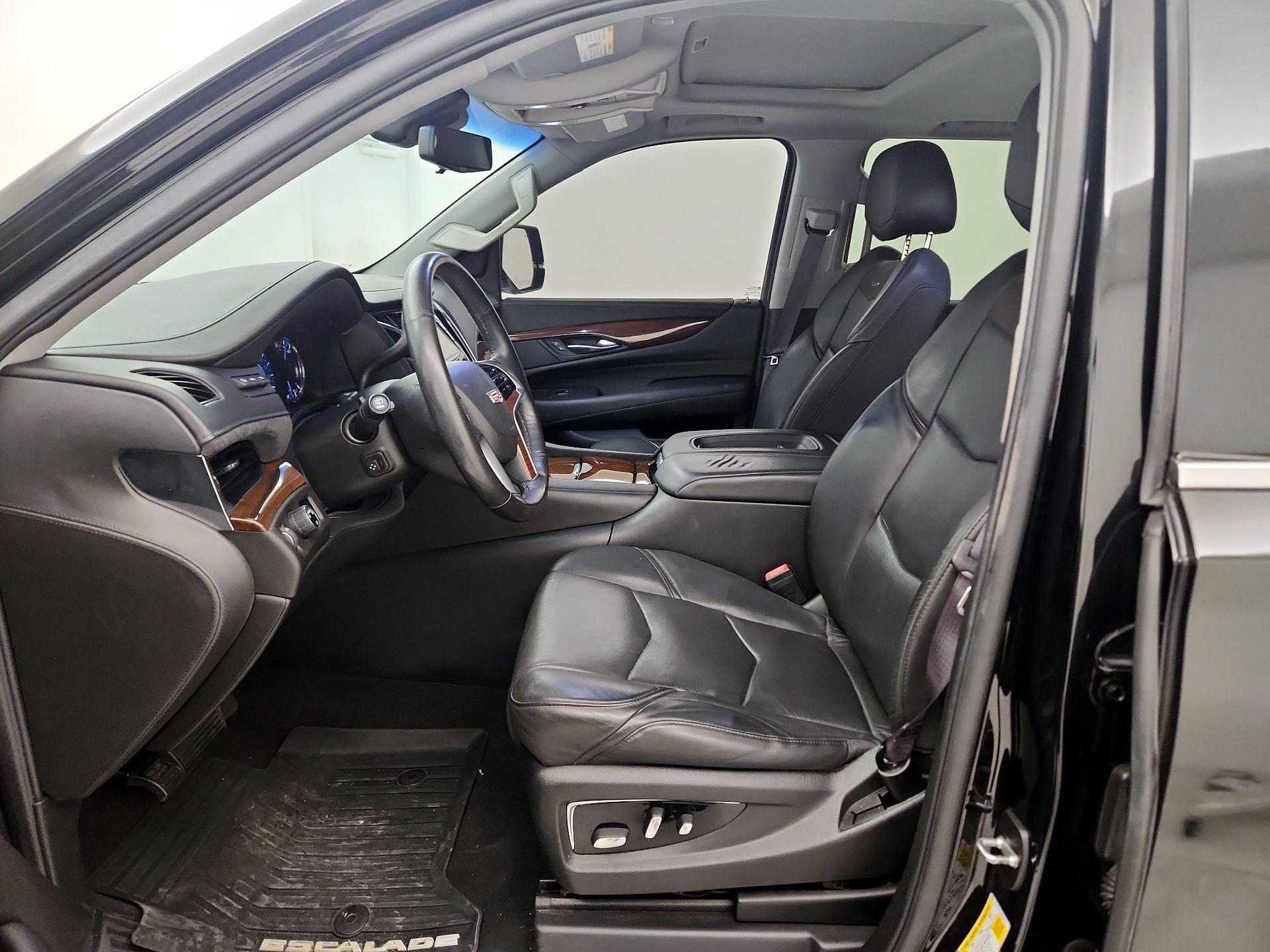 Thumbnail: 2017 Cadillac Escalade - 11