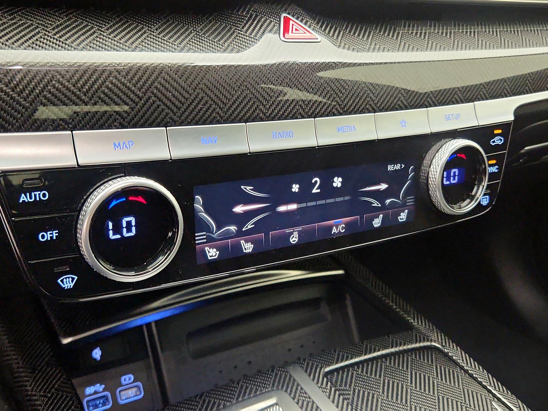 Thumbnail: 2022 Genesis G80 - 17