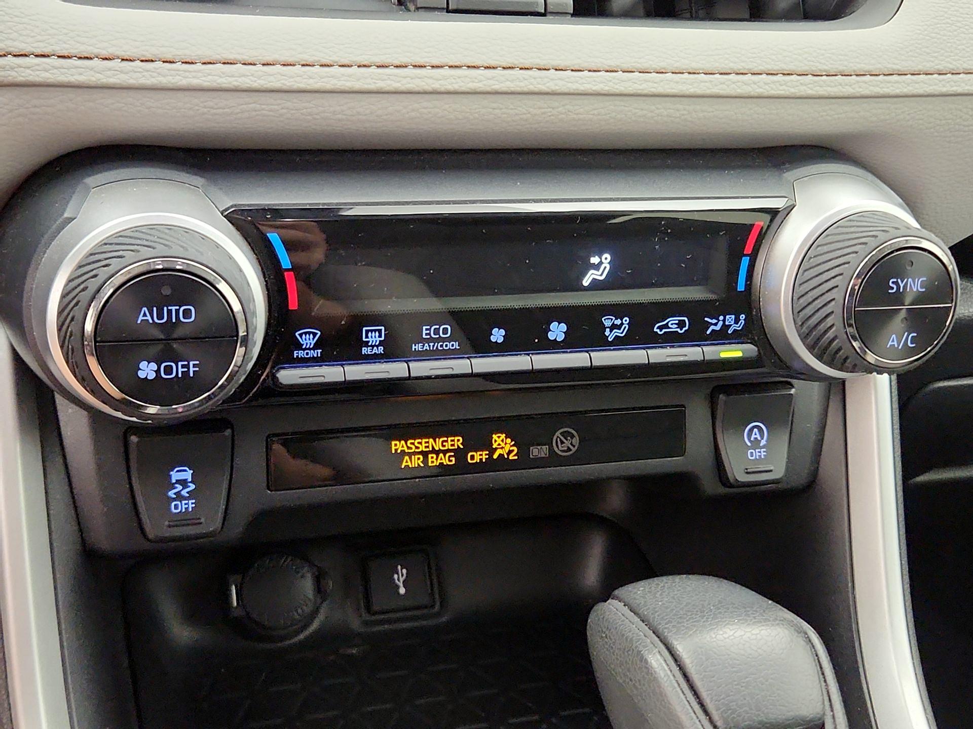 Thumbnail: 2022 Toyota RAV4 - 16