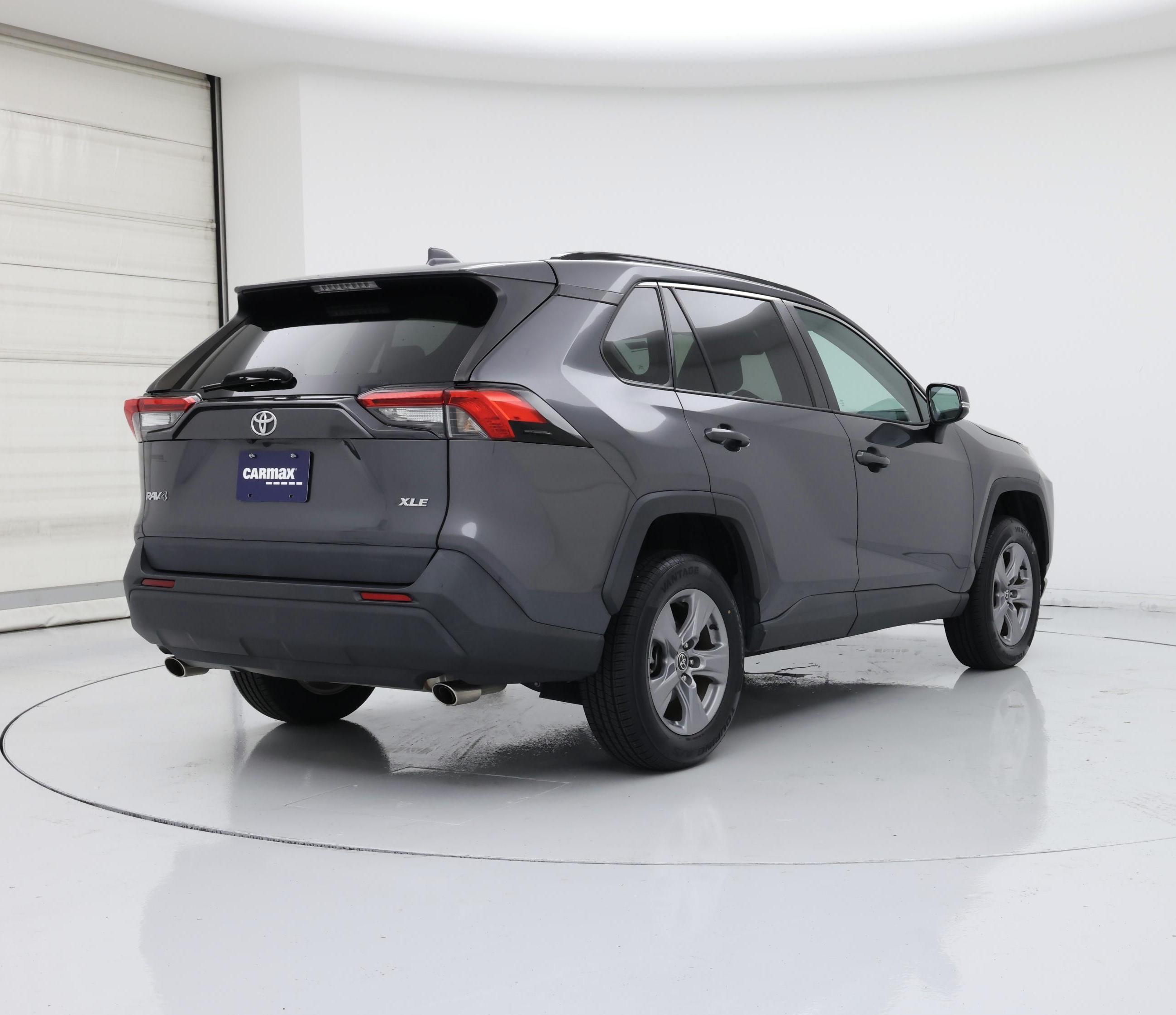 Thumbnail: 2022 Toyota RAV4 - 8