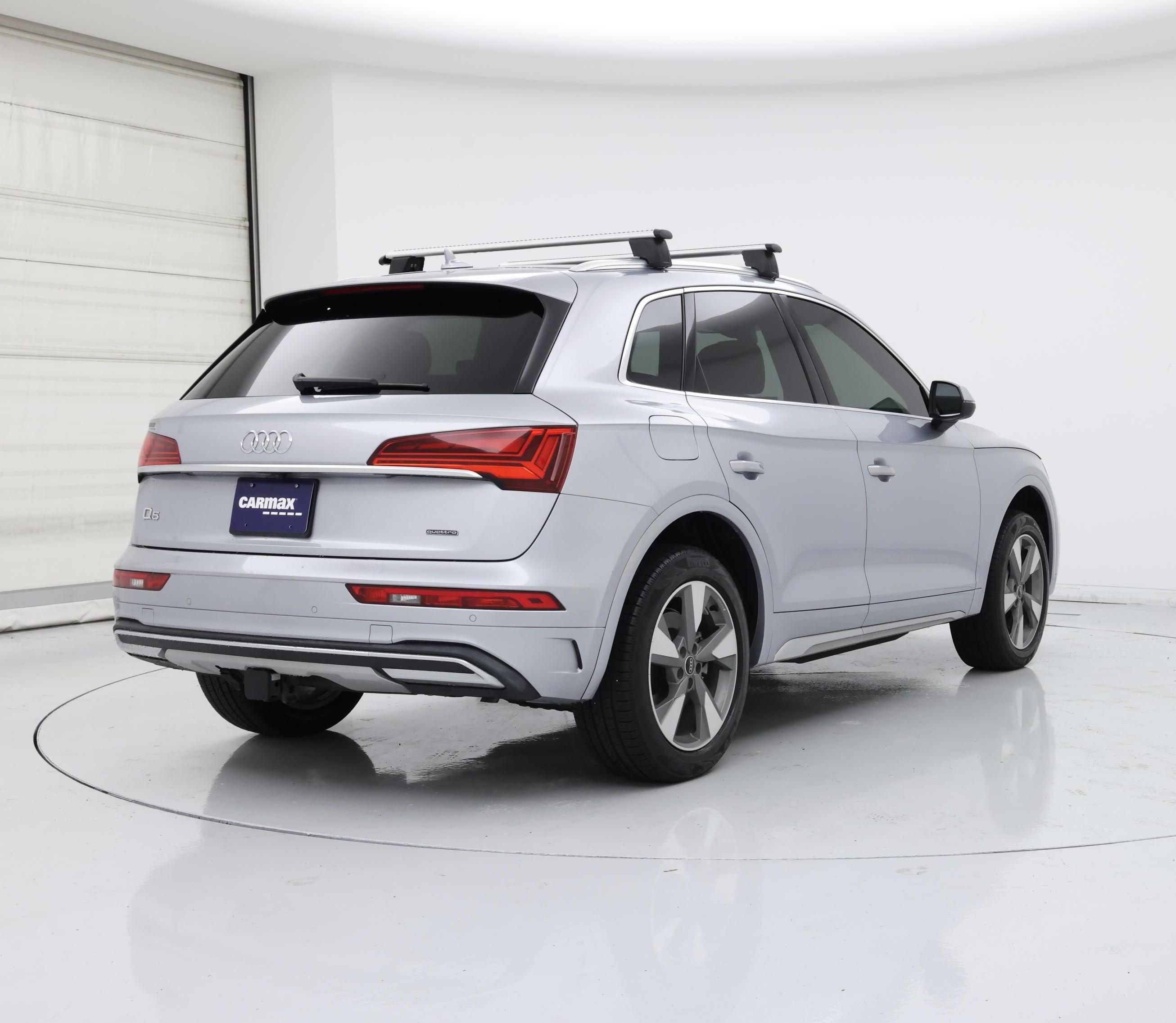 Thumbnail: 2023 Audi Q5 - 8