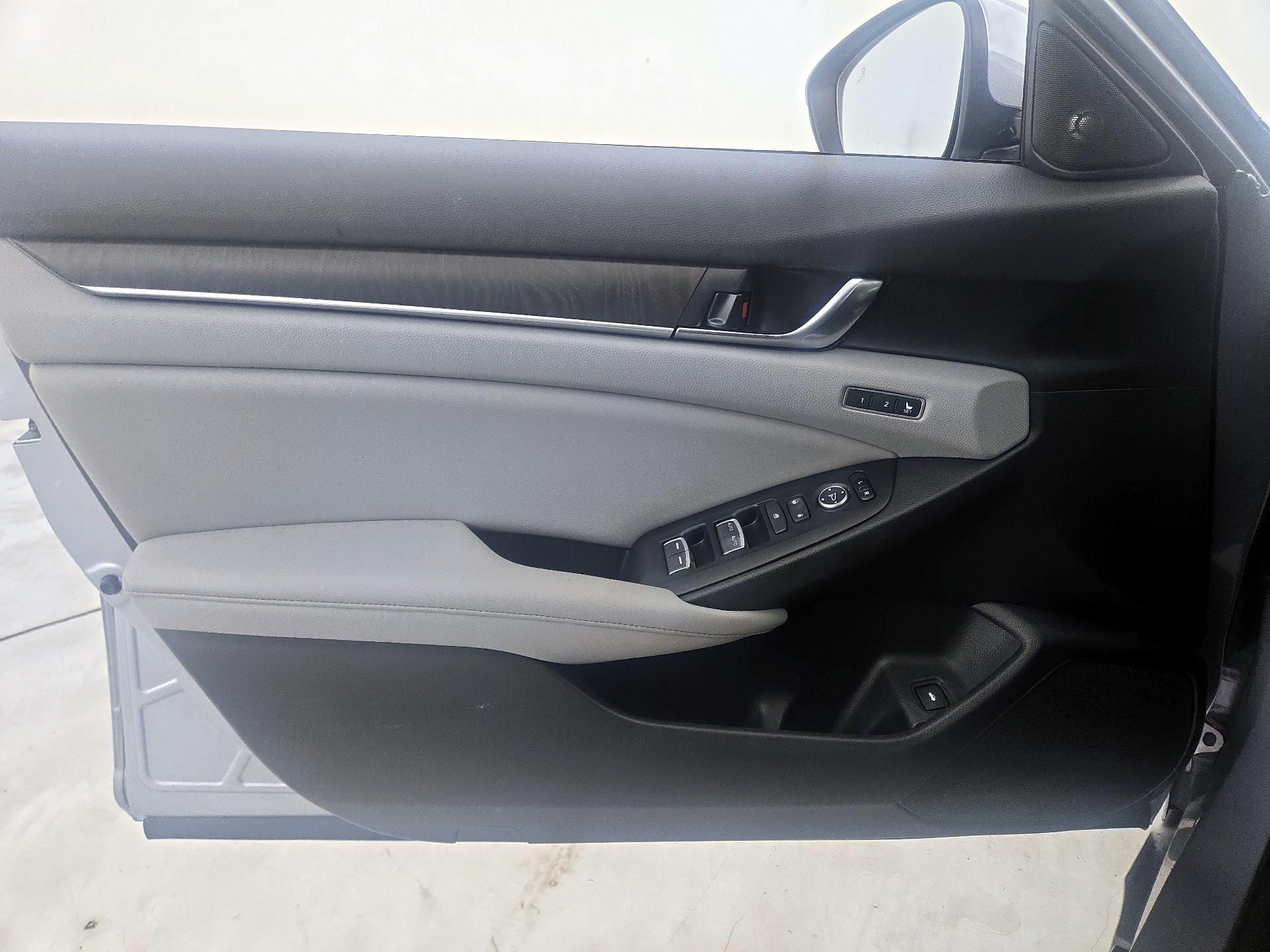 Thumbnail: 2019 Honda Accord - 12