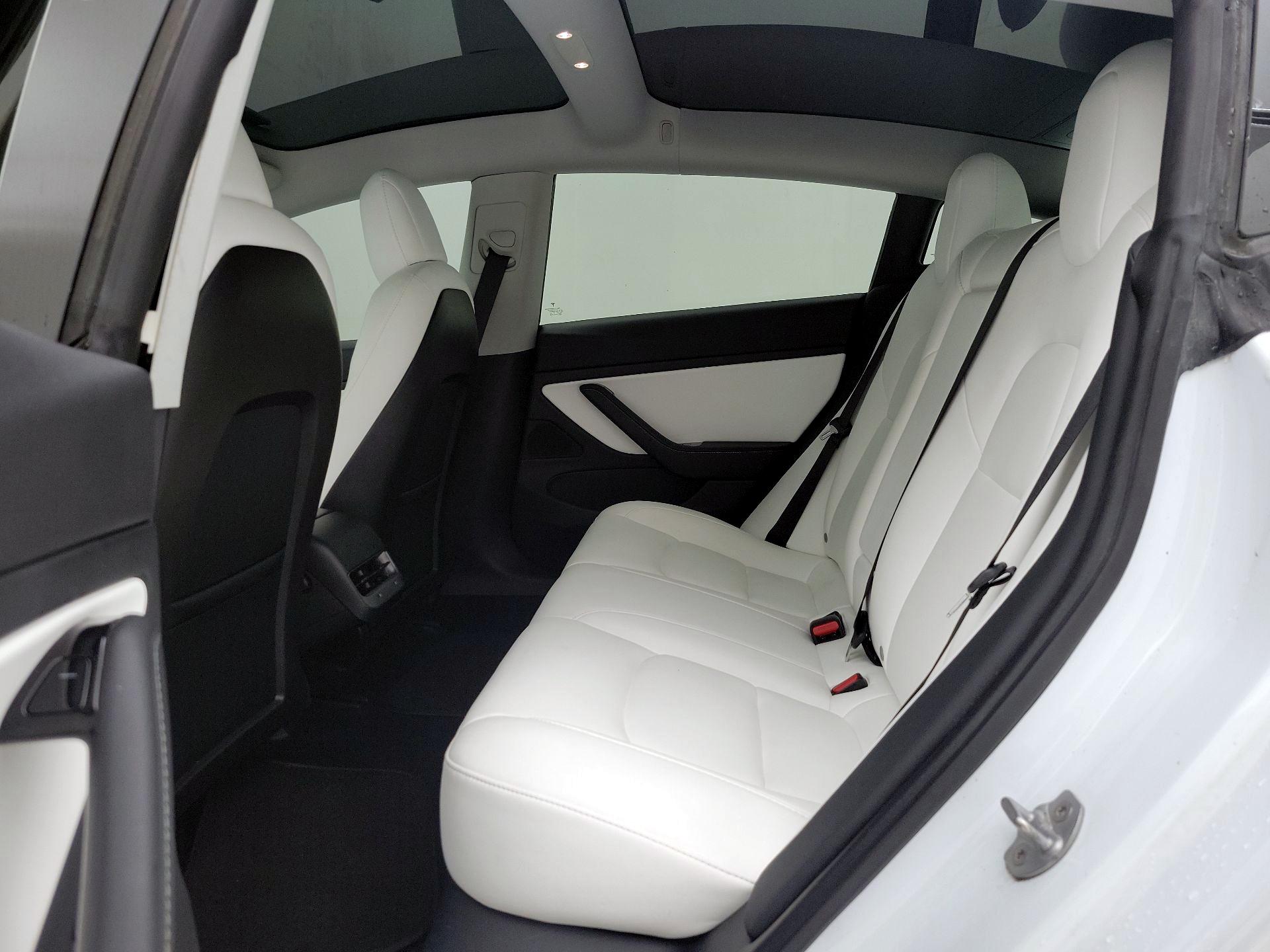 Thumbnail: 2020 Tesla Model 3 - 19