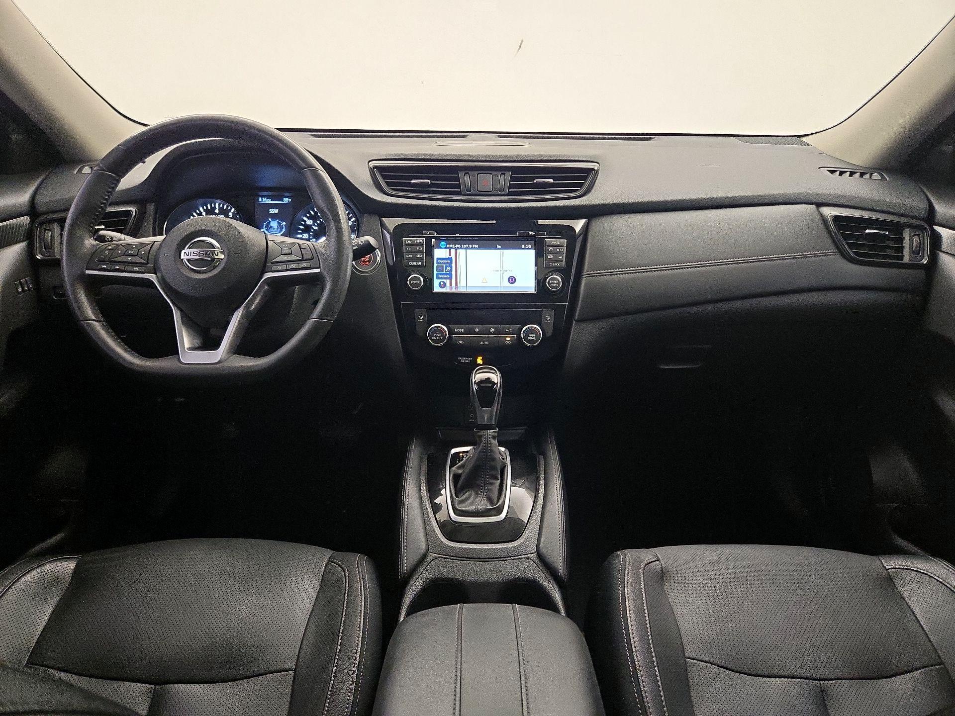 Thumbnail: 2017 Nissan Rogue - 9