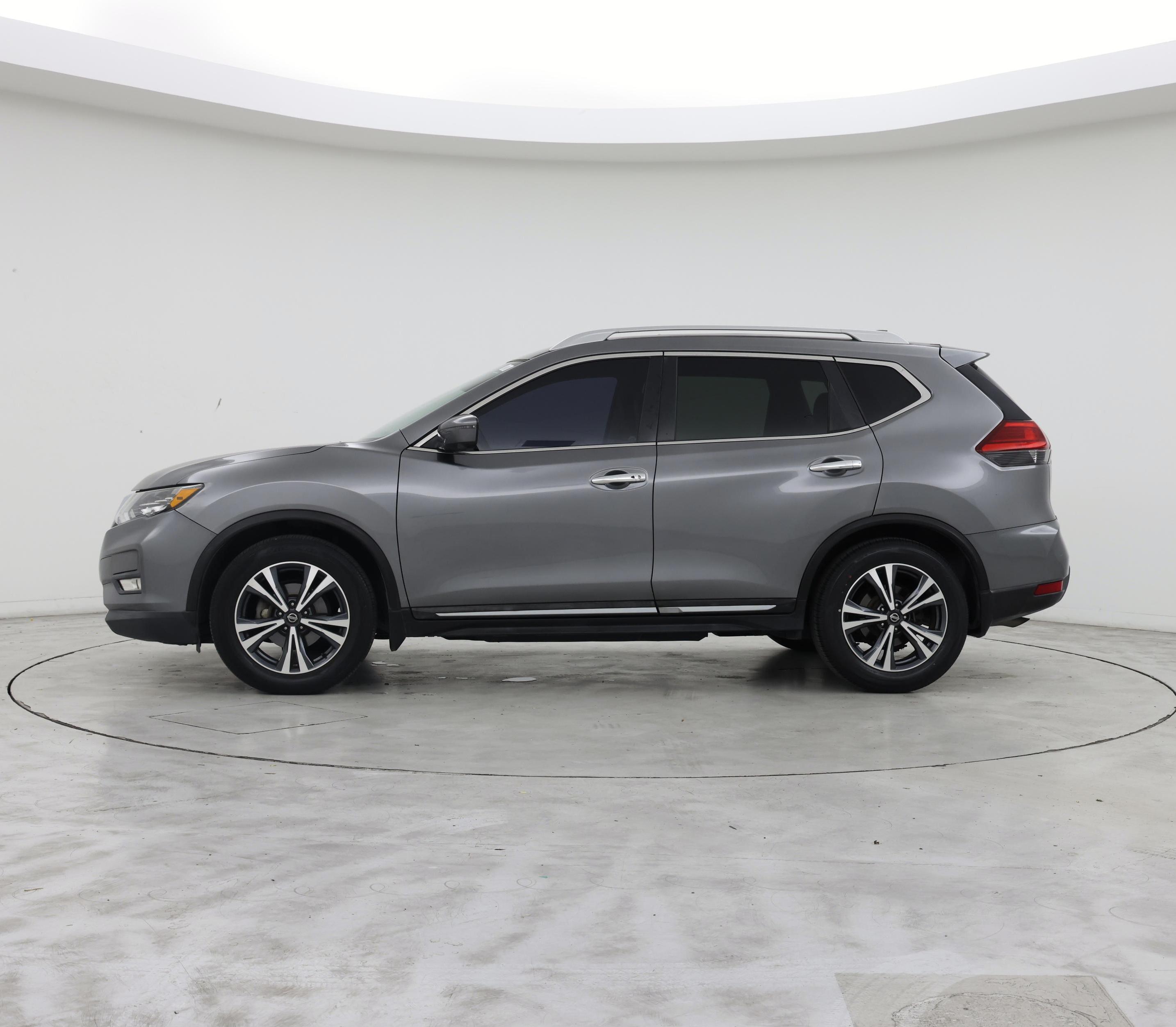 Thumbnail: 2017 Nissan Rogue - 3