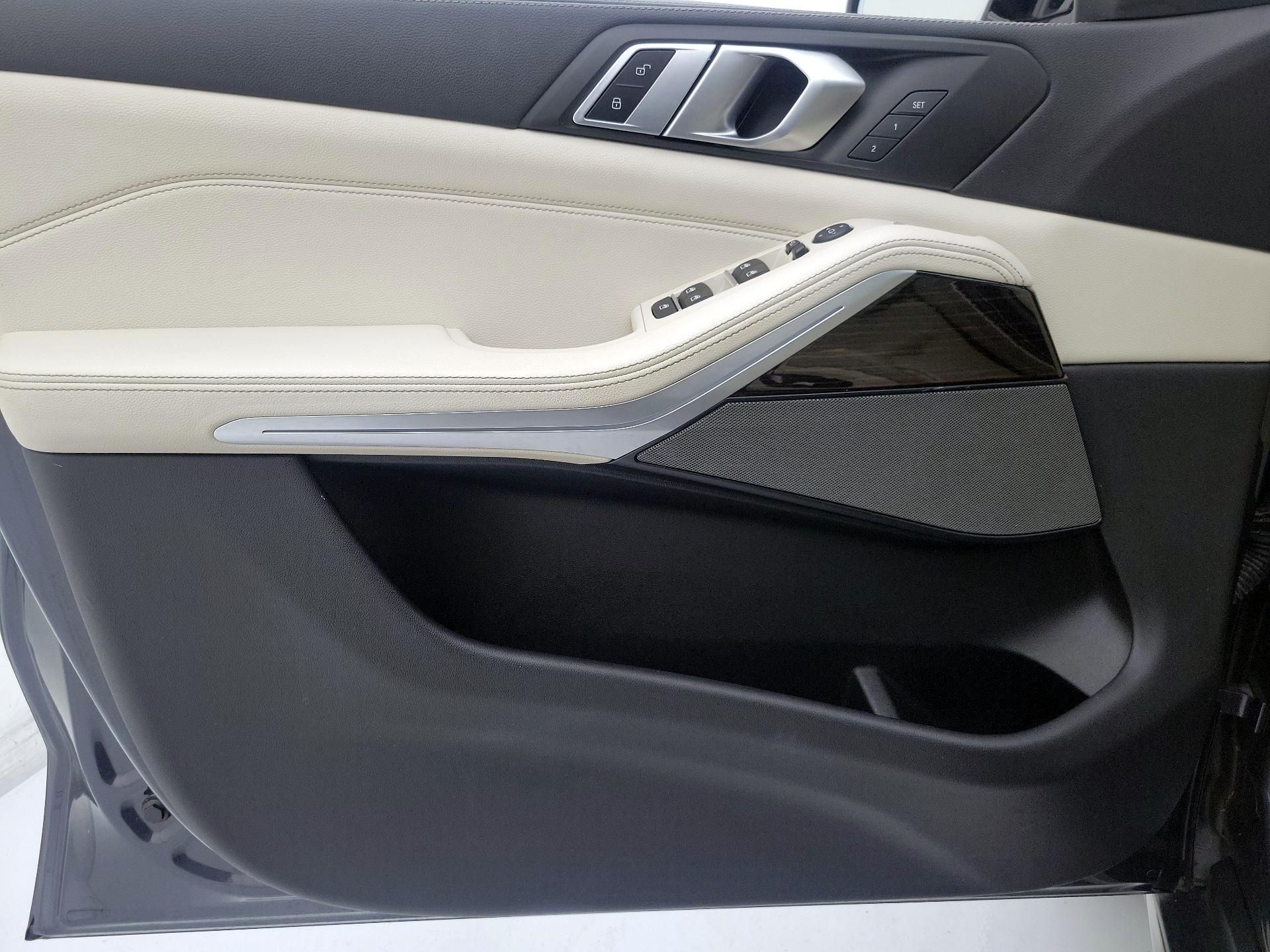 Thumbnail: 2020 BMW X5 - 12
