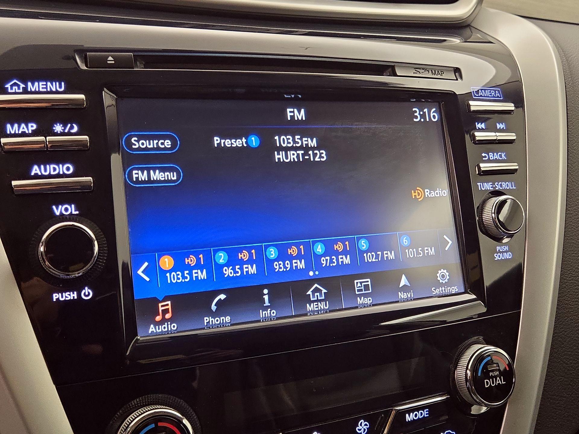 Thumbnail: 2017 Nissan Murano - 16