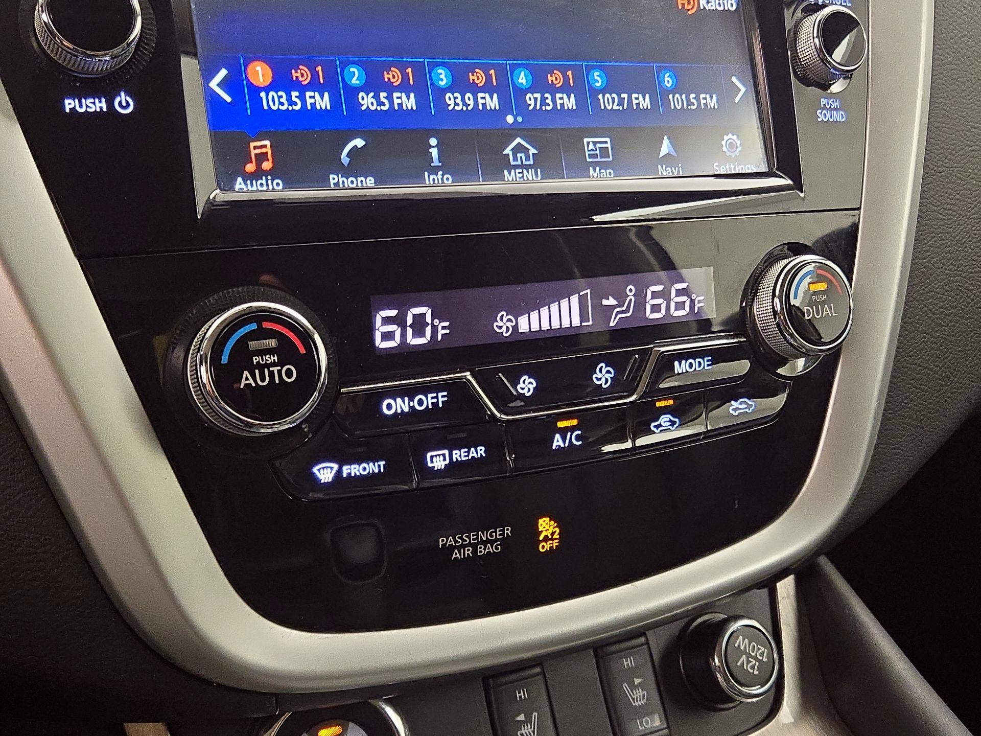 Thumbnail: 2017 Nissan Murano - 17