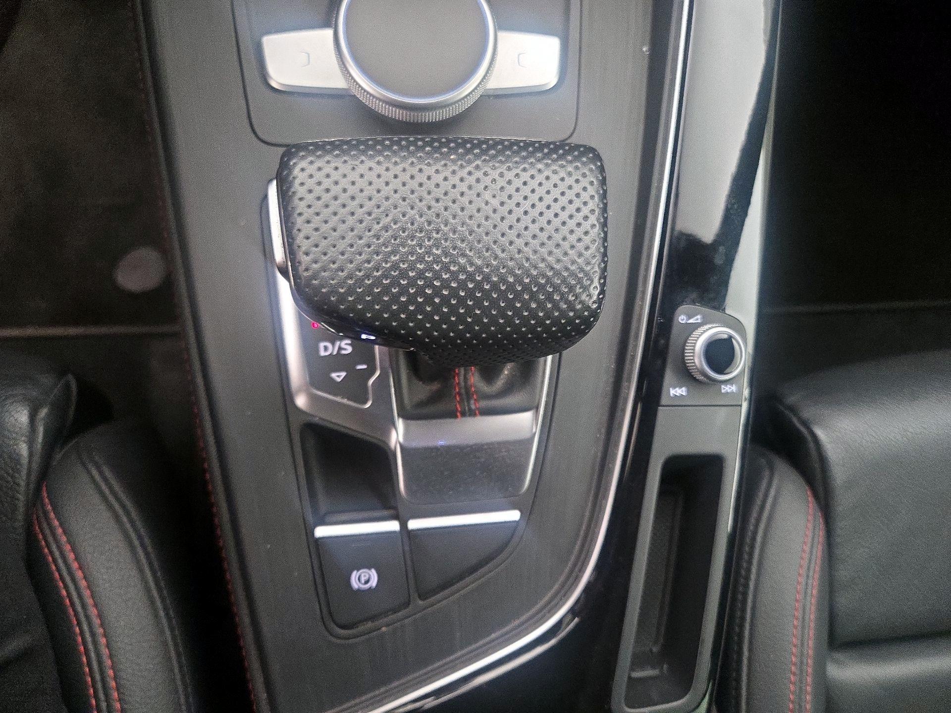 Thumbnail: 2019 Audi A4 - 18