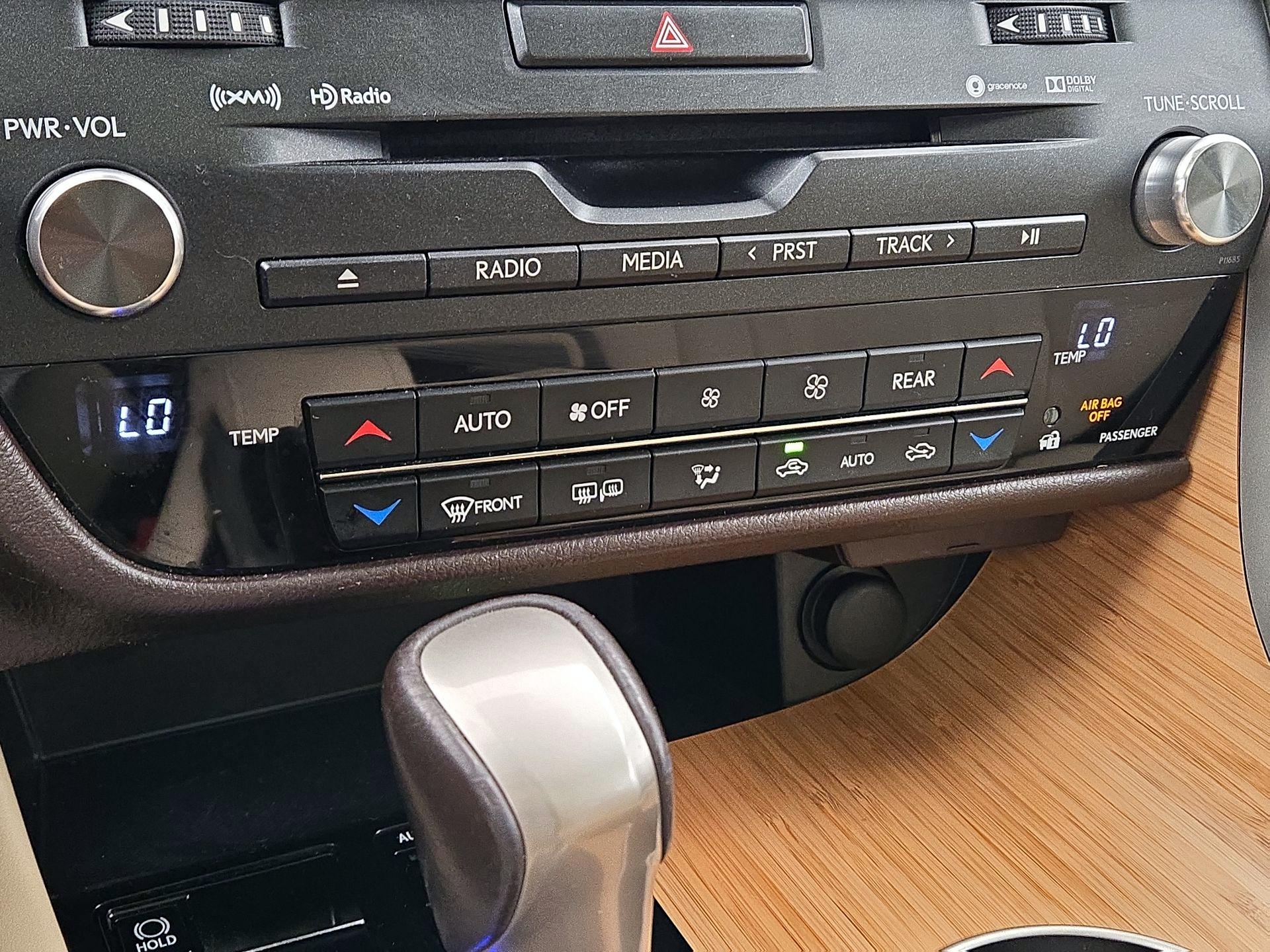 Thumbnail: 2019 Lexus RX - 17