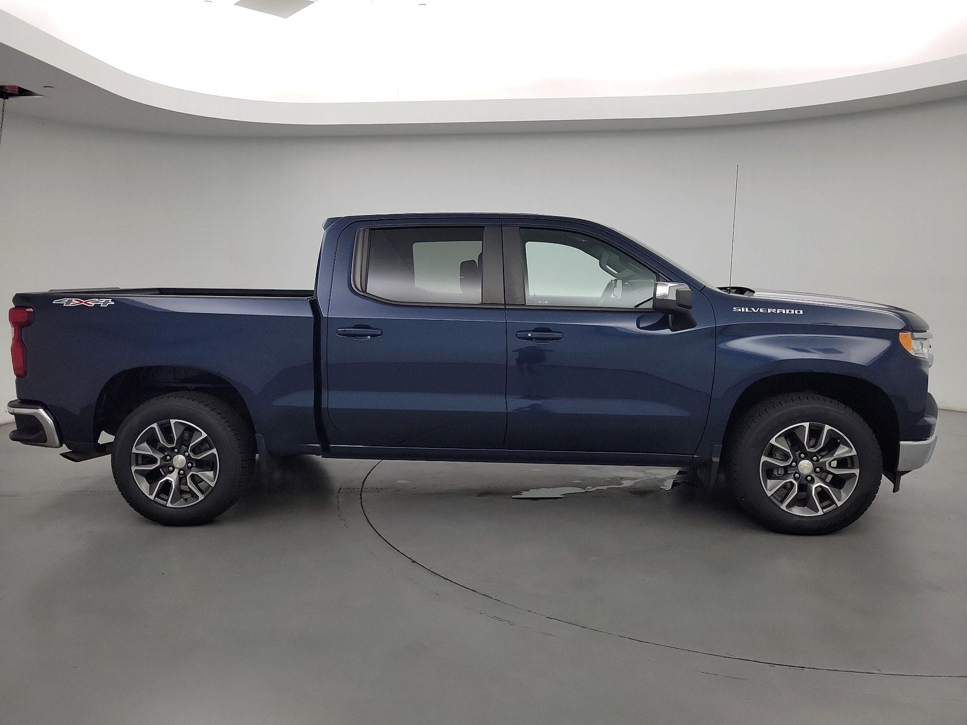 Thumbnail: 2022 Chevrolet Silverado 1500 - 4