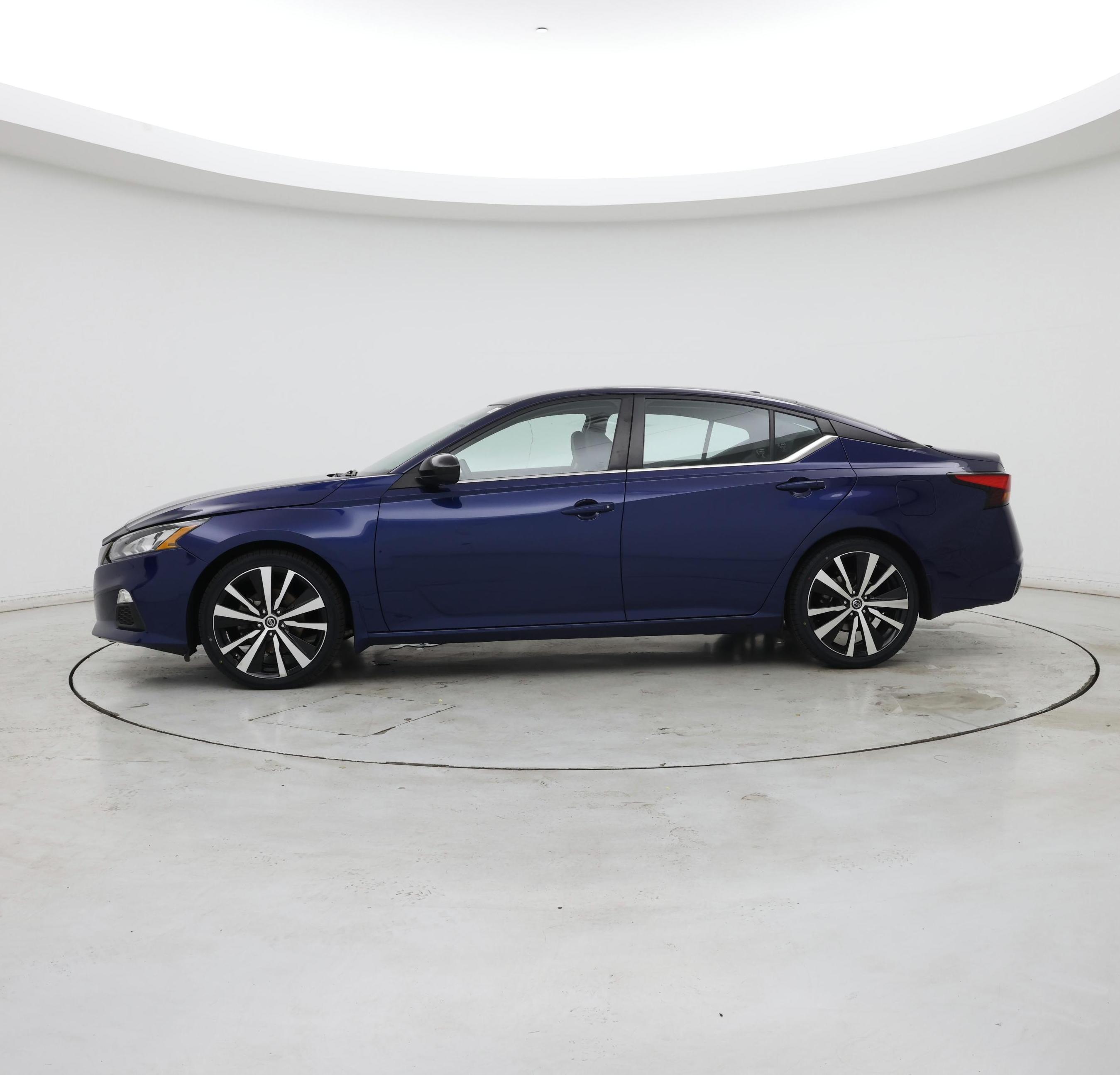 Thumbnail: 2022 Nissan Altima - 3