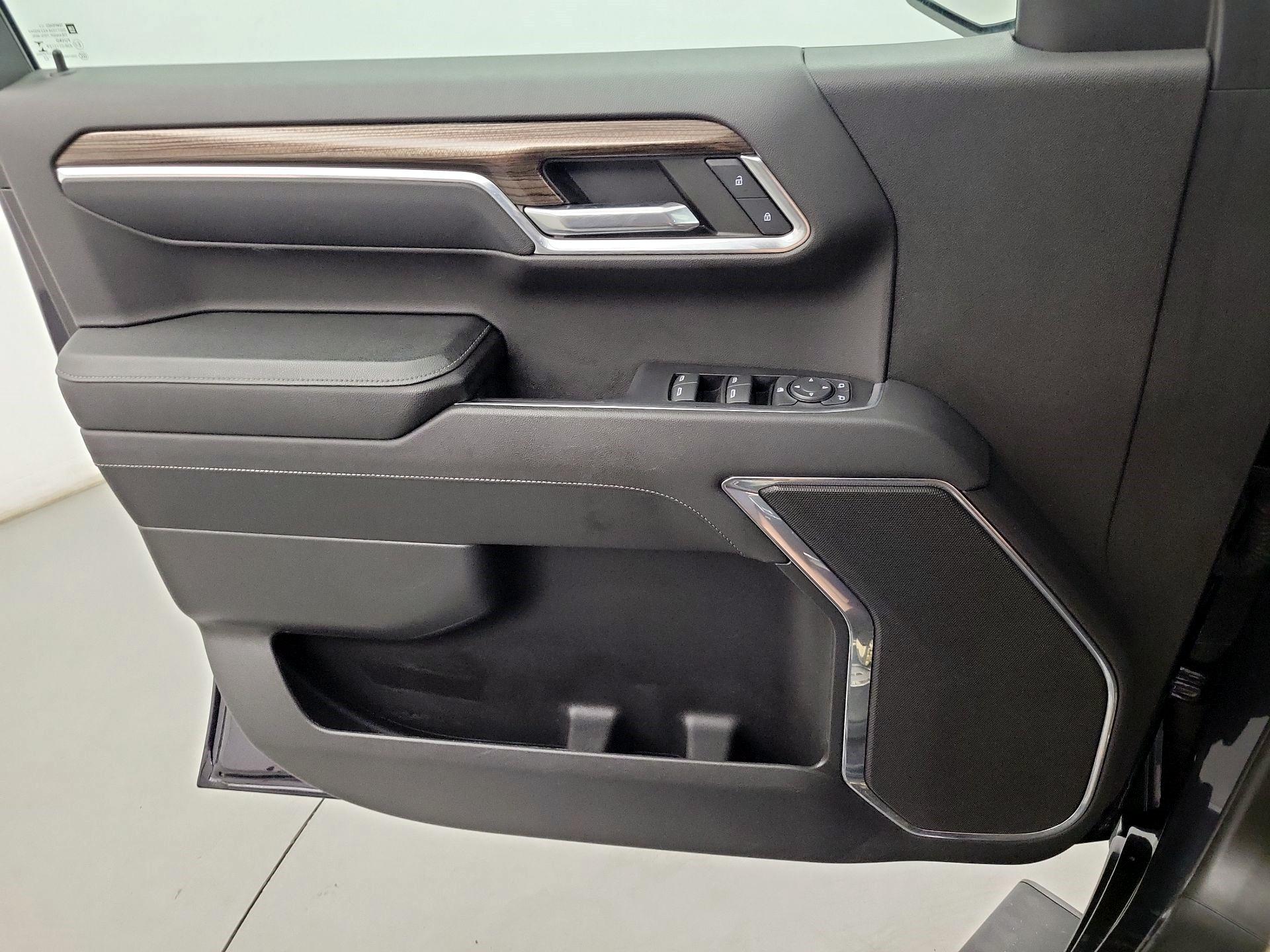 Thumbnail: 2023 Chevrolet Silverado 1500 - 10