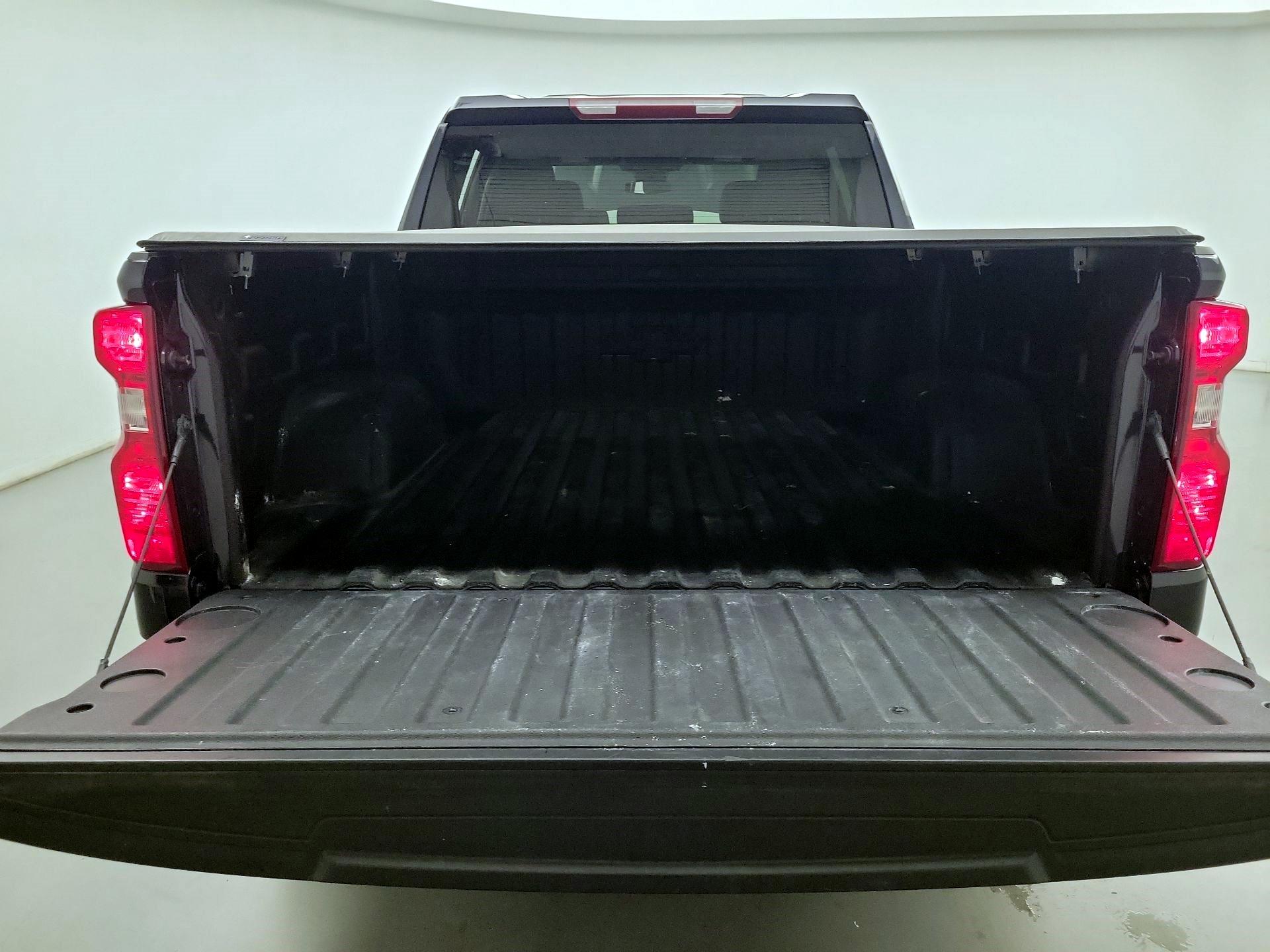 Thumbnail: 2023 Chevrolet Silverado 1500 - 18