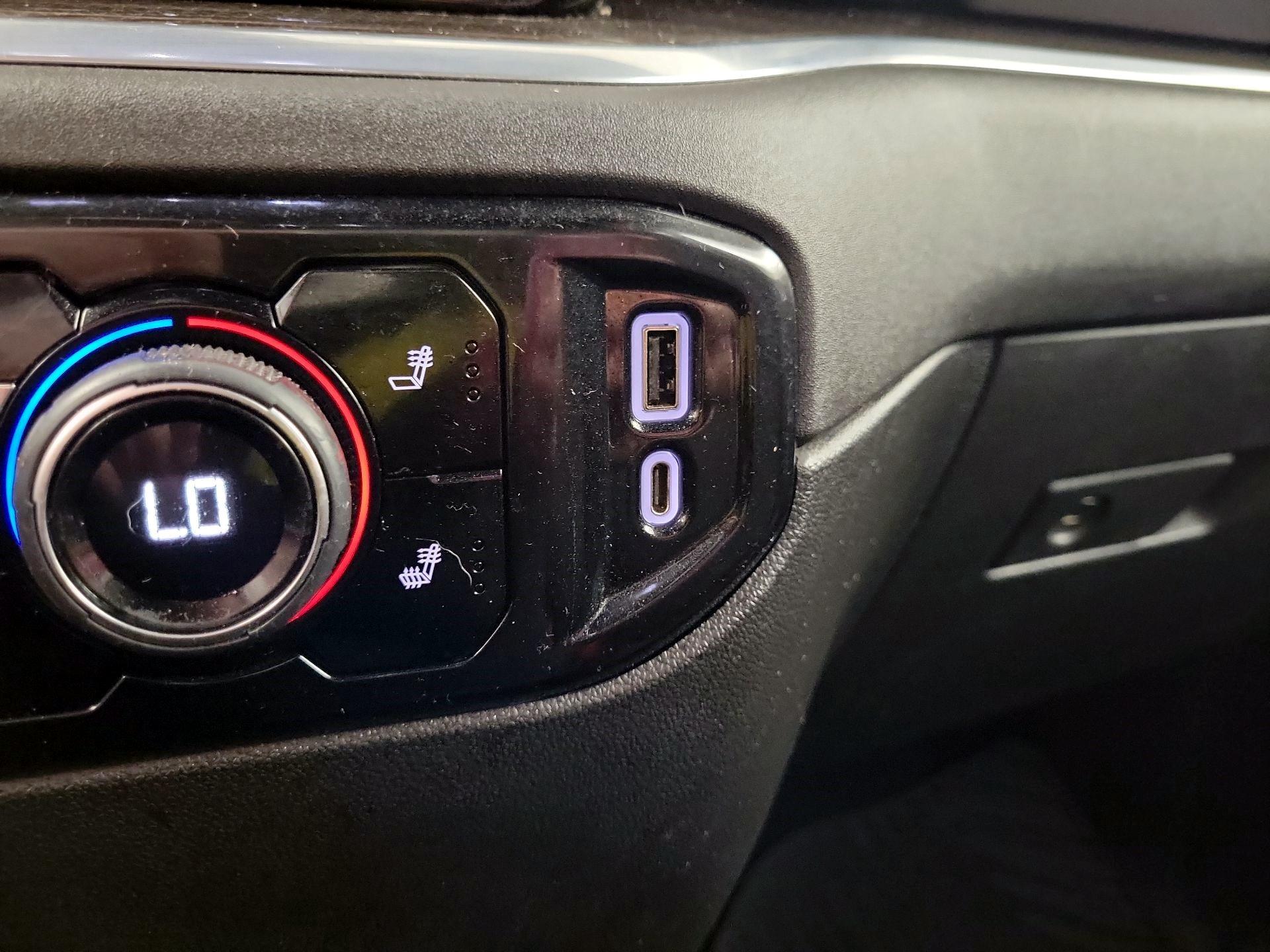 Thumbnail: 2022 Chevrolet Silverado 1500 - 17