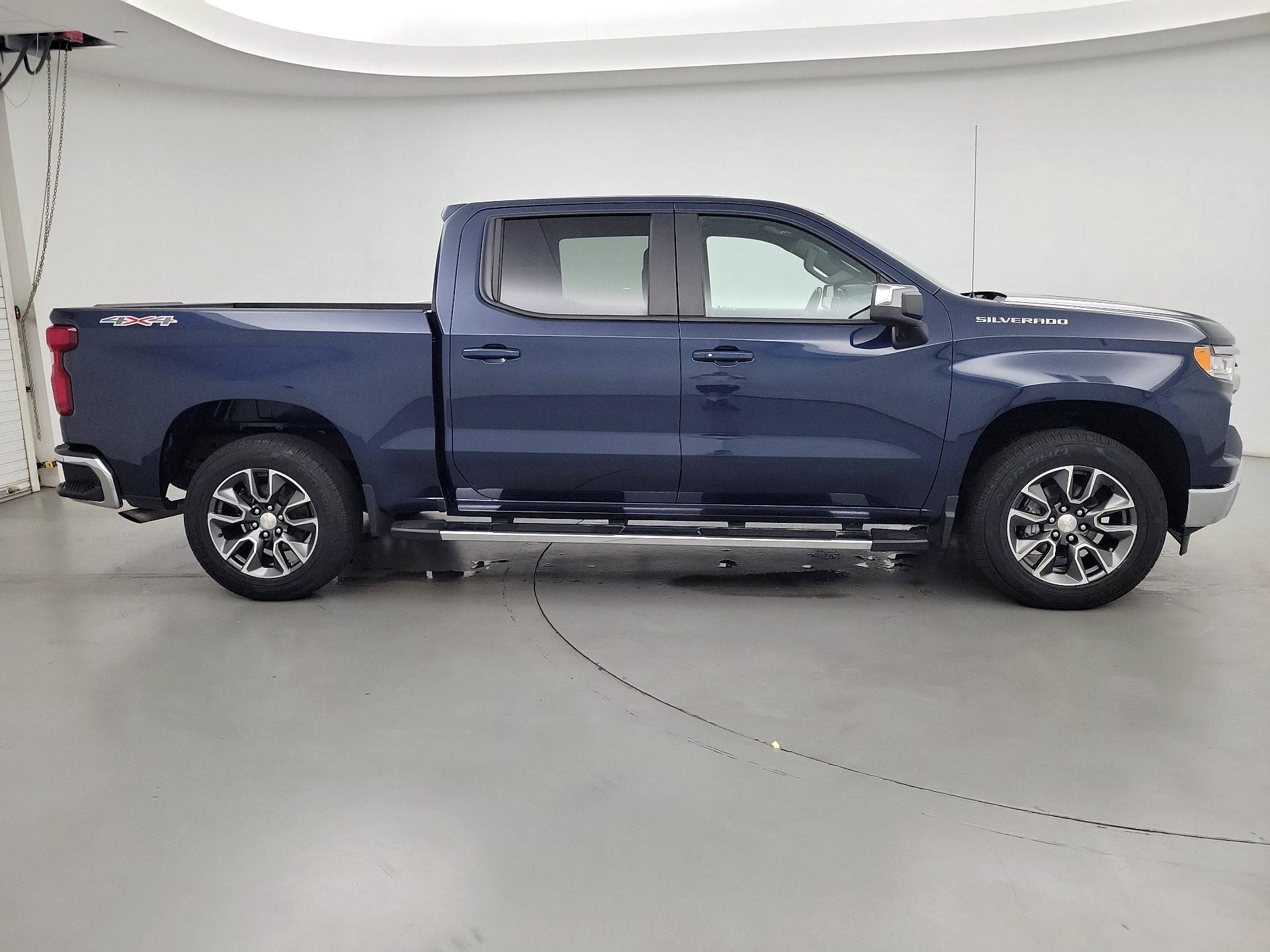Thumbnail: 2022 Chevrolet Silverado 1500 - 4