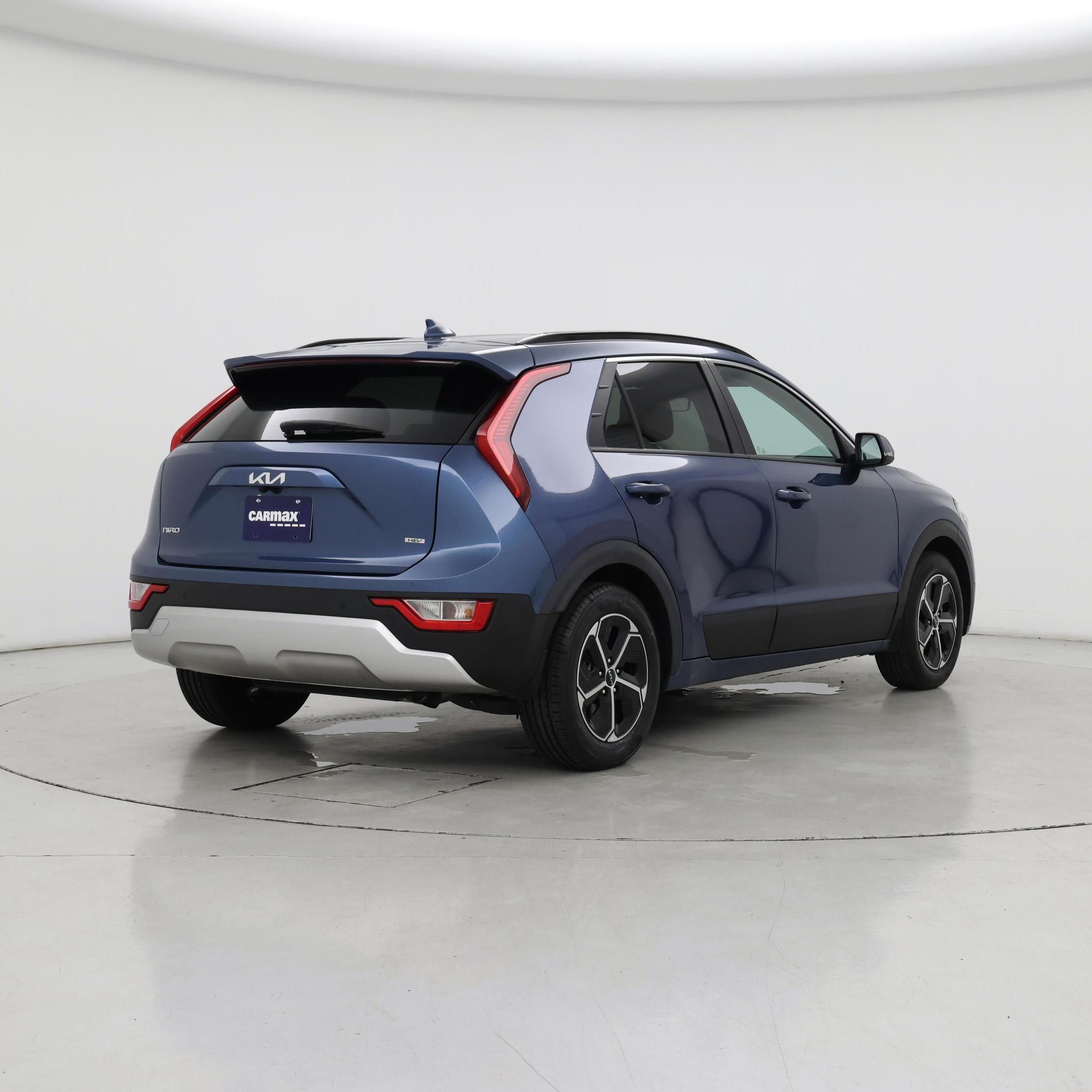 Thumbnail: 2023 Kia Niro - 8
