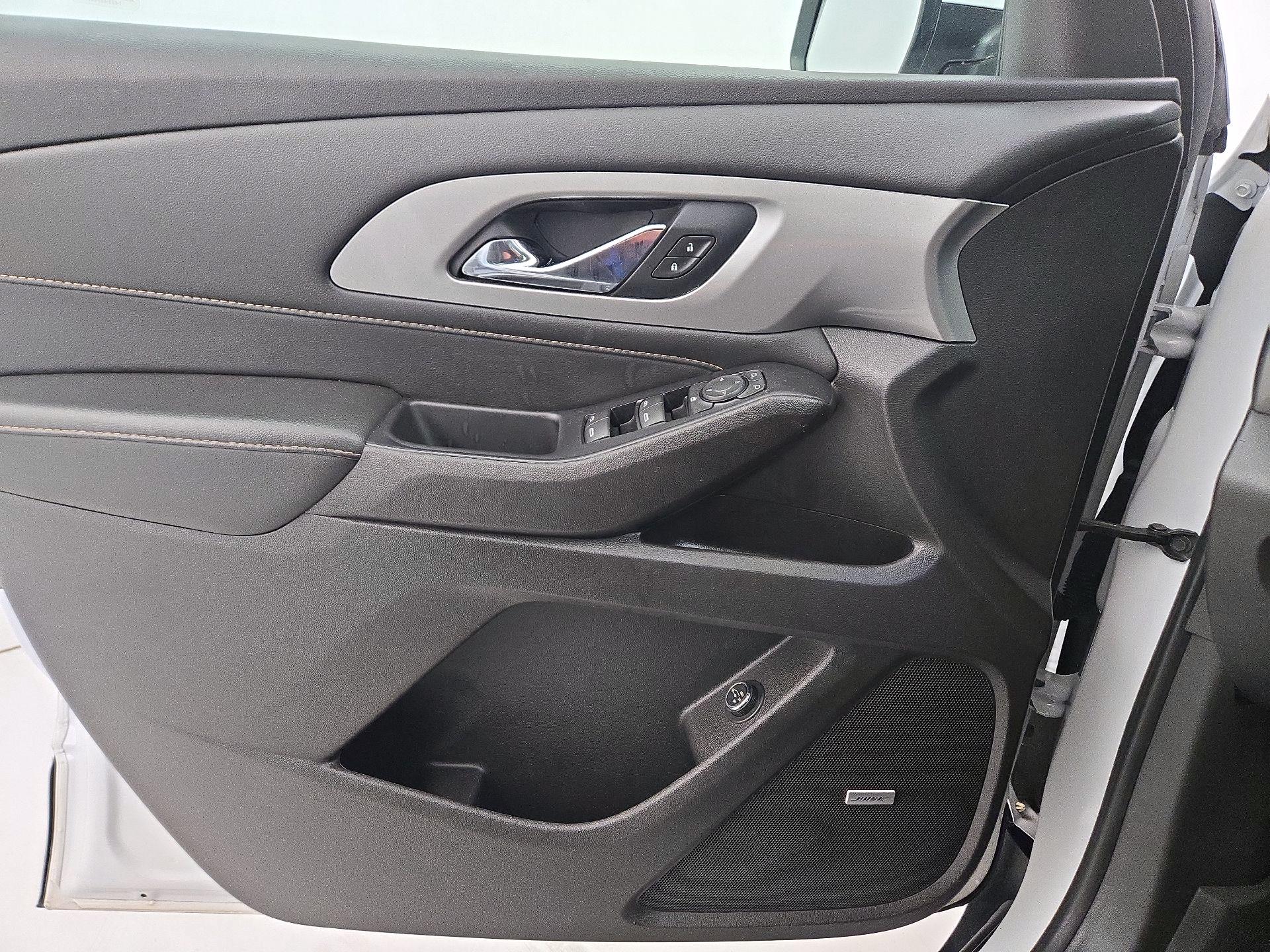 Thumbnail: 2021 Chevrolet Traverse - 12