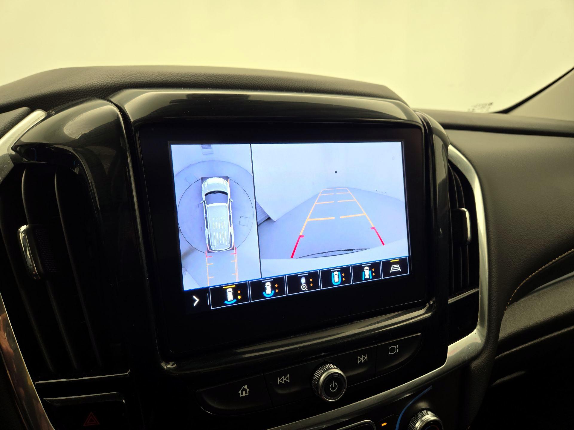 Thumbnail: 2021 Chevrolet Traverse - 15