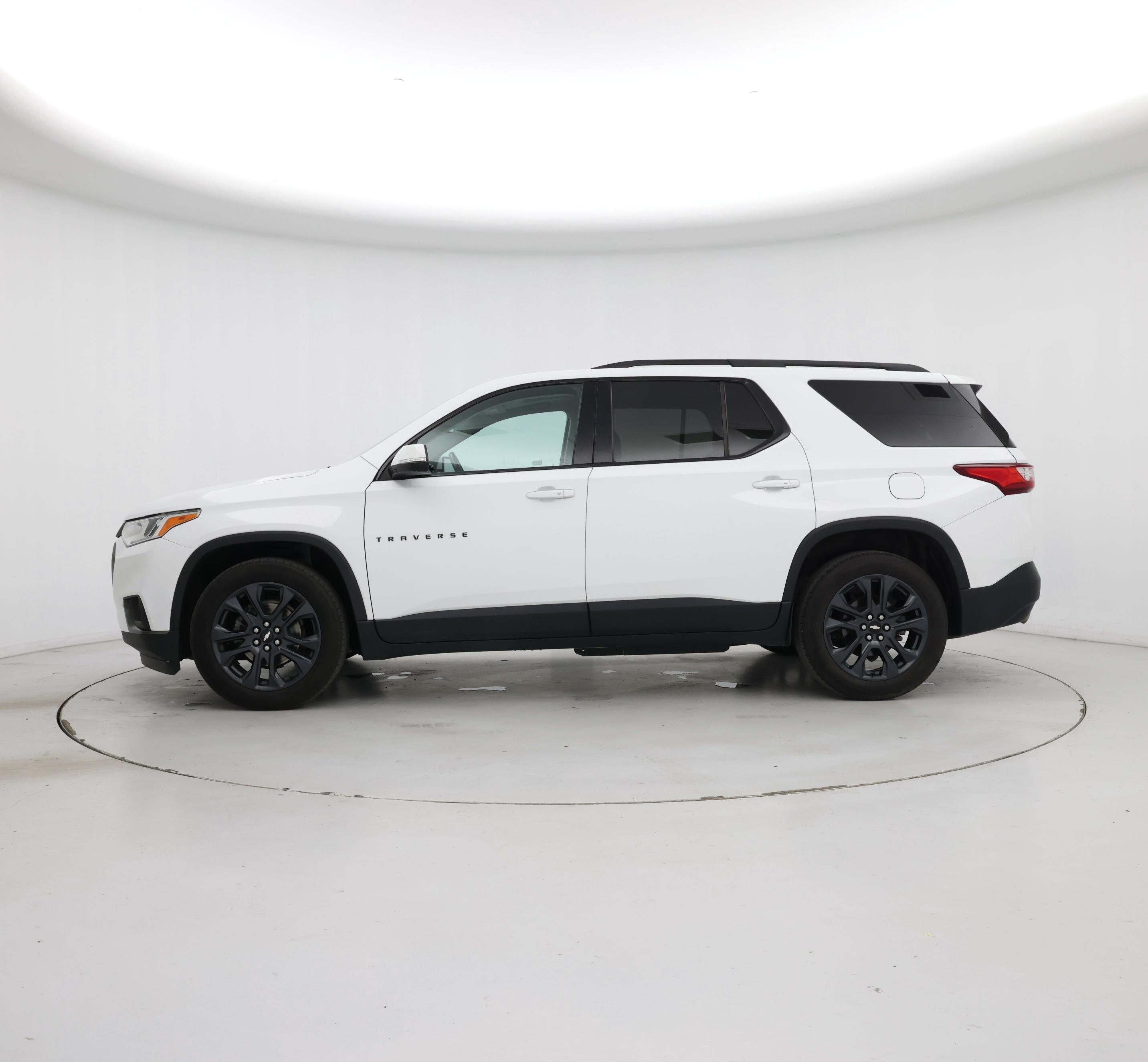 Thumbnail: 2021 Chevrolet Traverse - 3