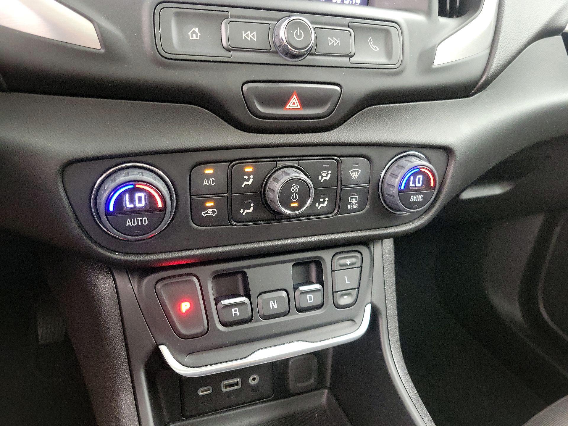 Thumbnail: 2020 GMC Terrain - 16