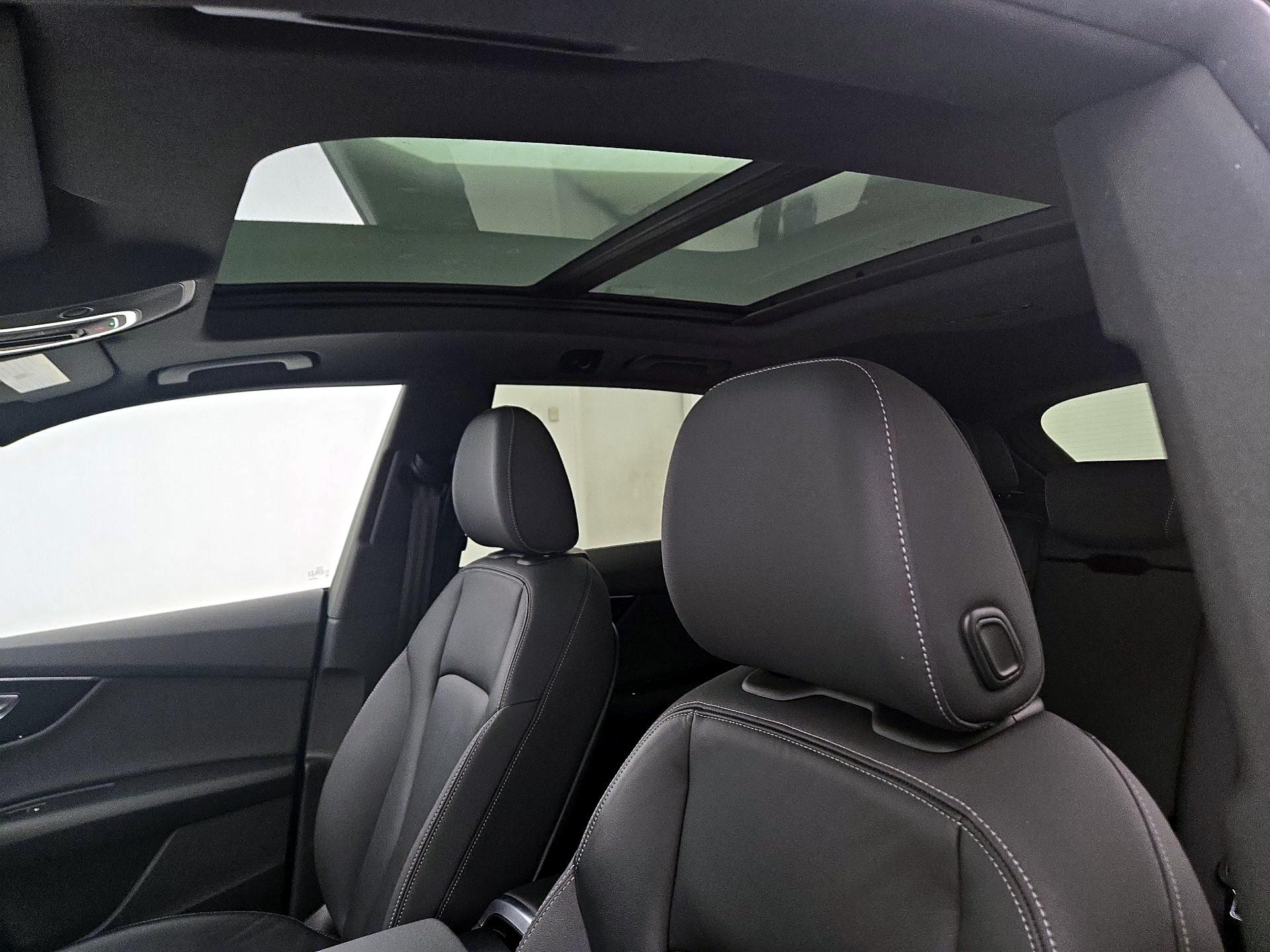 Thumbnail: 2019 Audi Q8 - 20