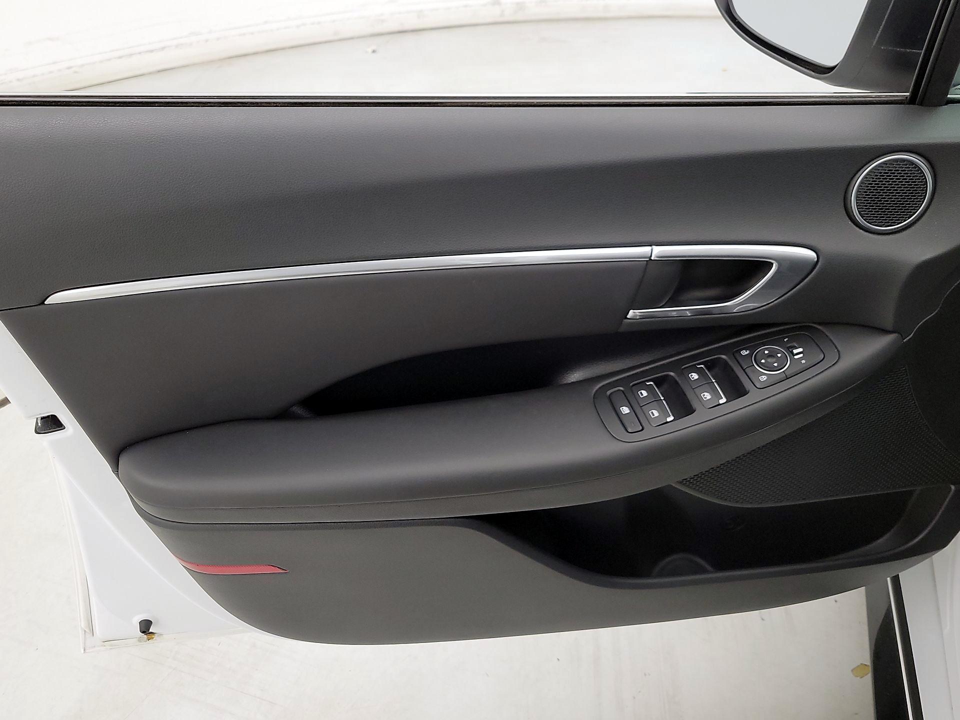 Thumbnail: 2022 Hyundai Sonata - 12