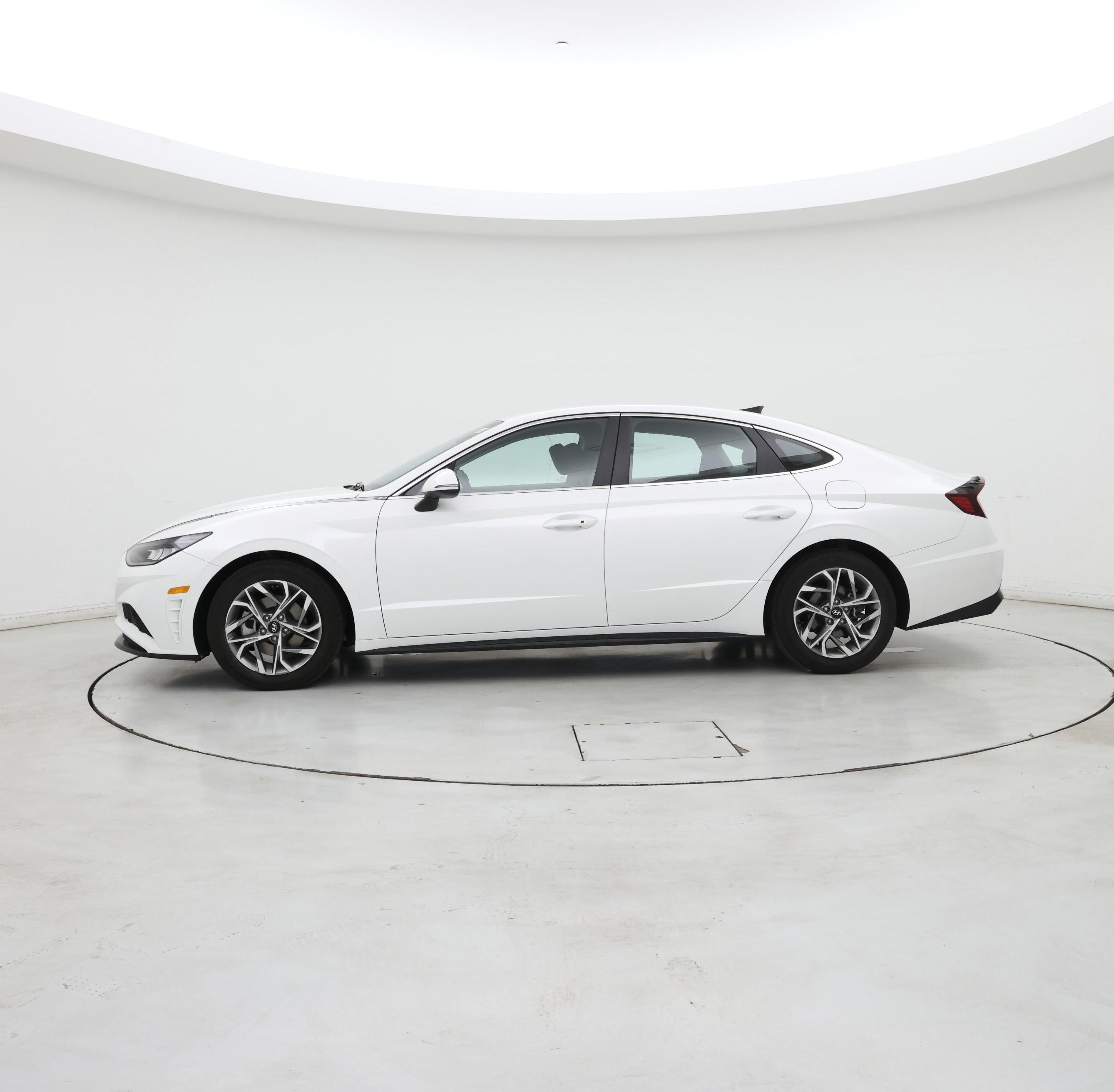 Thumbnail: 2022 Hyundai Sonata - 3