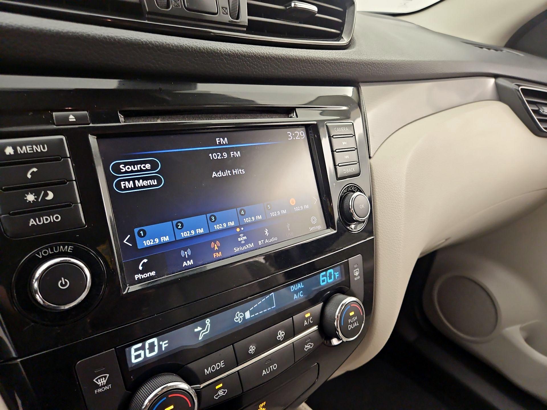 Thumbnail: 2020 Nissan Rogue Sport - 15