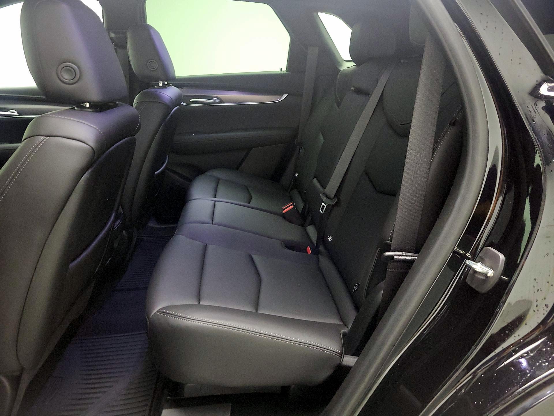 Thumbnail: 2022 Cadillac XT5 - 19