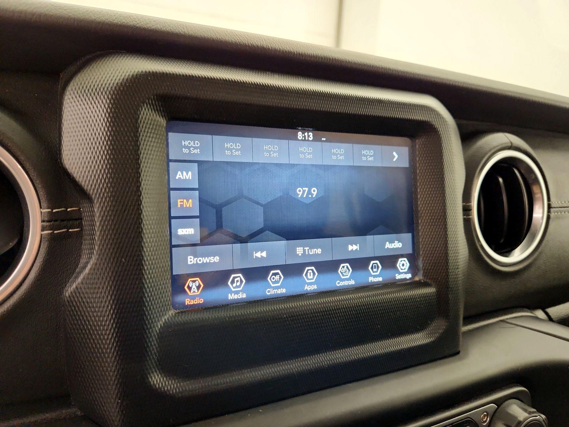 Thumbnail: 2019 Jeep Wrangler - 15