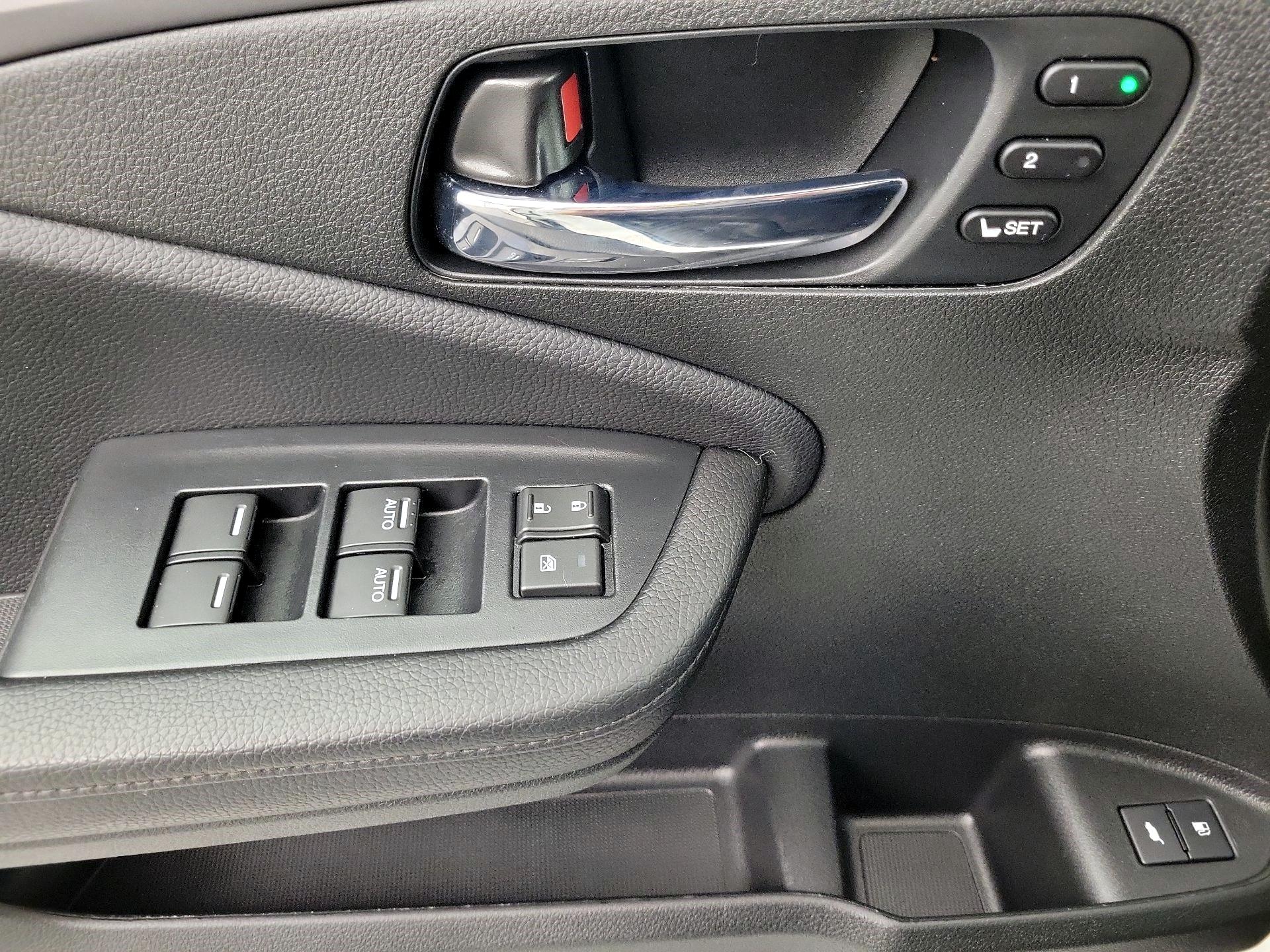 Thumbnail: 2021 Honda Pilot - 10