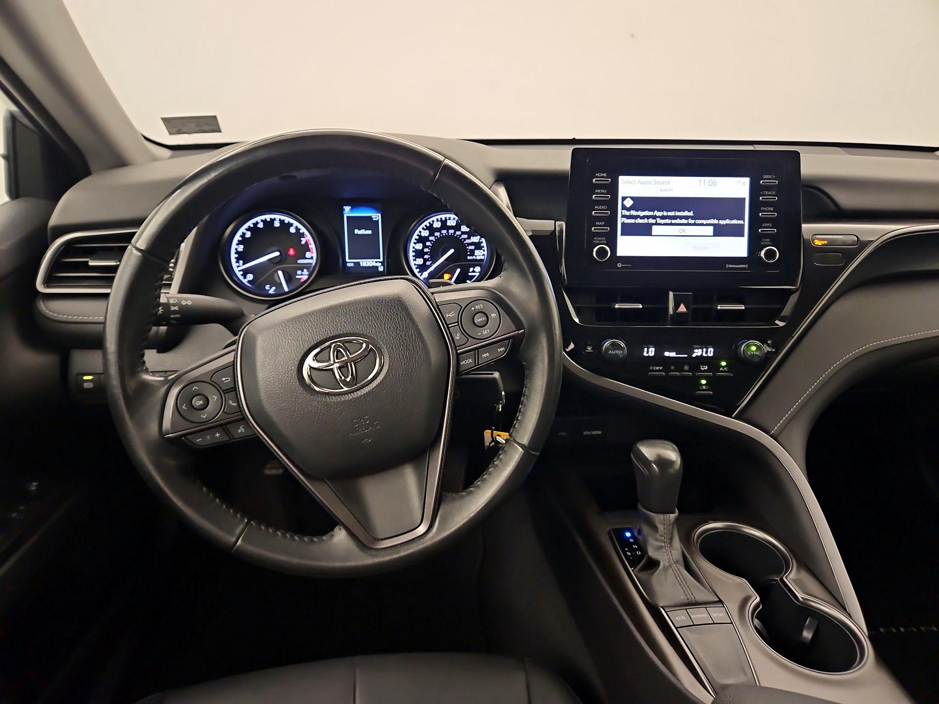 Thumbnail: 2022 Toyota Camry - 10